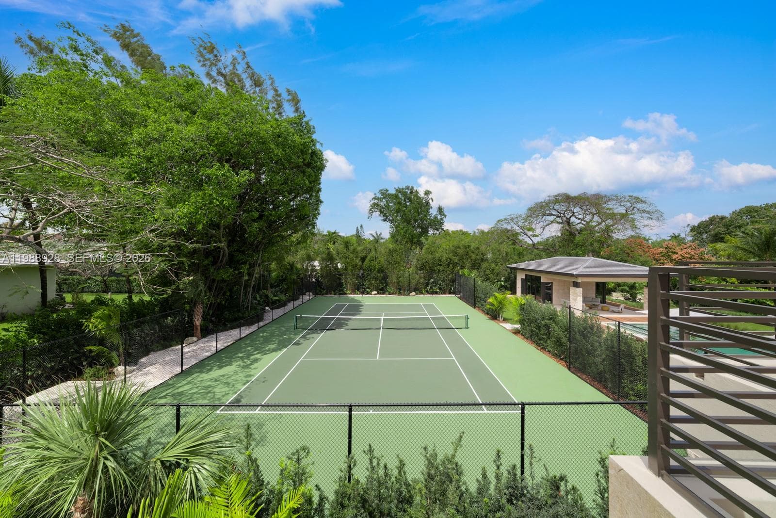 5545 SW 81st Ter, Miami FL 33143 — 81