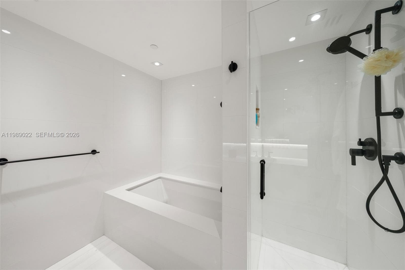 9999 Collins Ave # 11J, Bal Harbour FL 33154 — 23