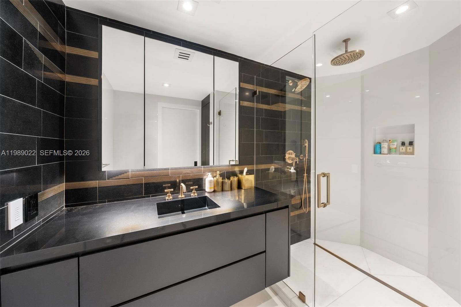9999 Collins Ave # 11J, Bal Harbour FL 33154 — 11