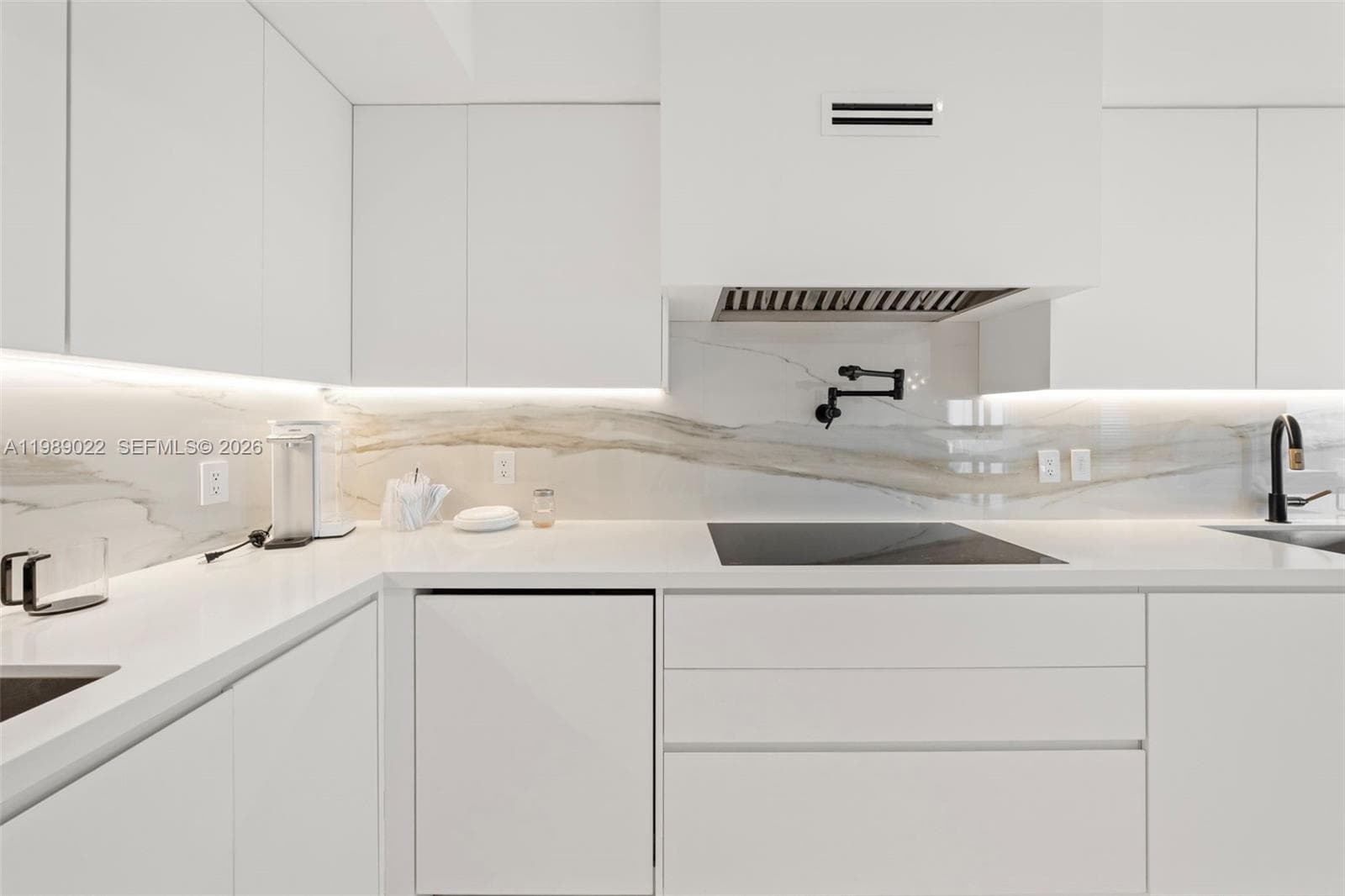 9999 Collins Ave # 11J, Bal Harbour FL 33154 — 38