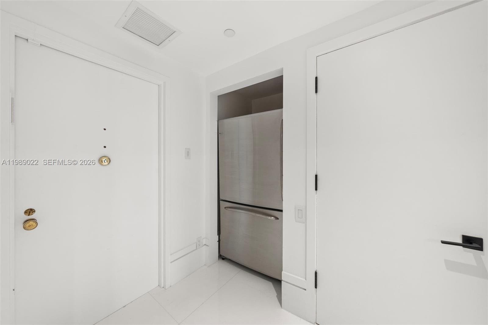 9999 Collins Ave # 11J, Bal Harbour FL 33154 — 29