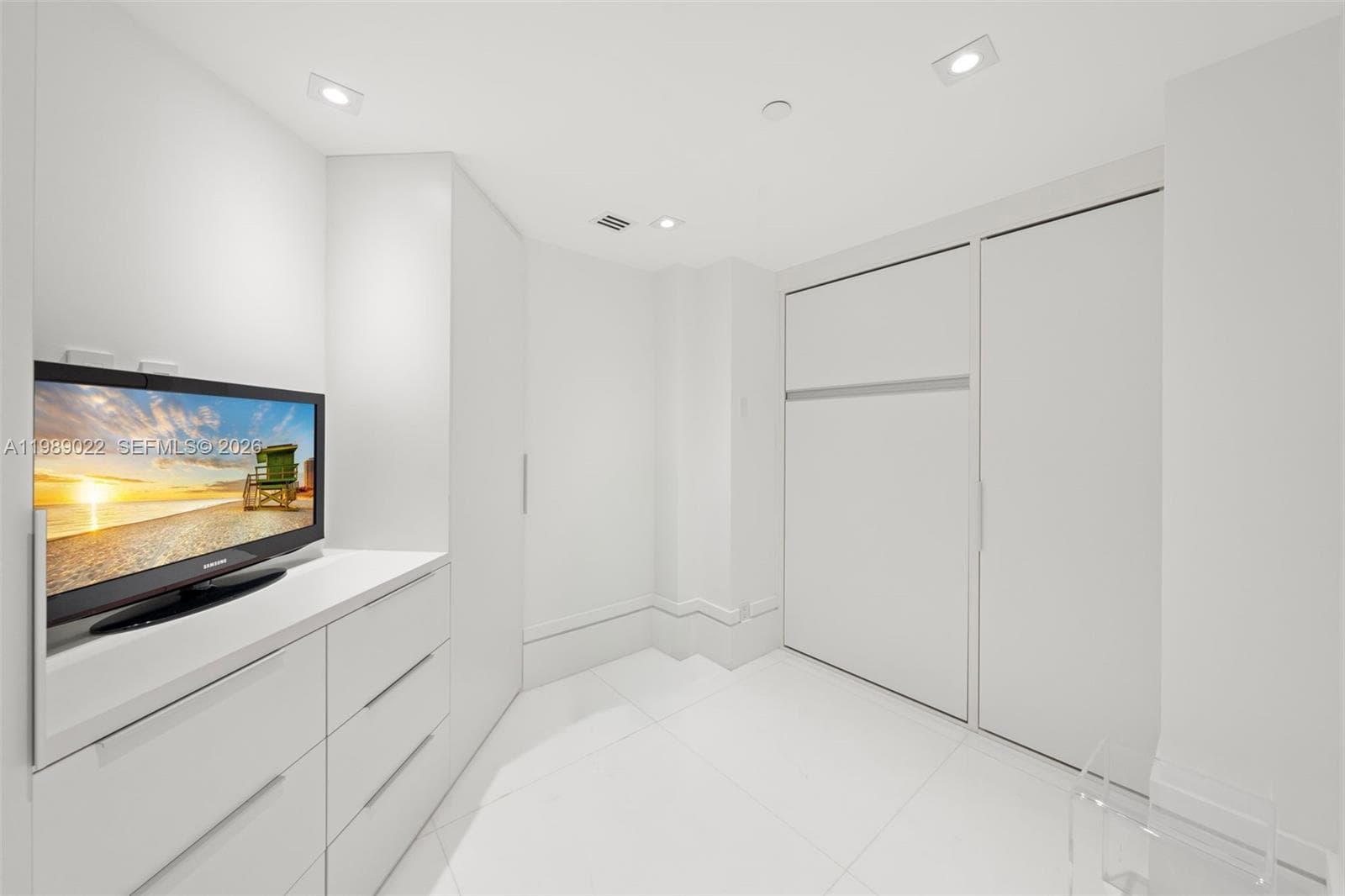 9999 Collins Ave # 11J, Bal Harbour FL 33154 — 25