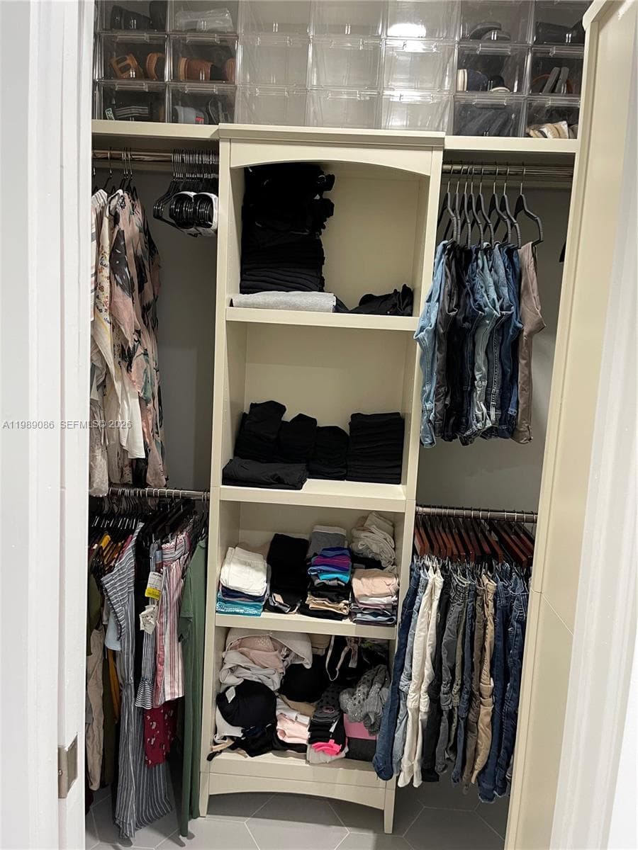 1236 NW 208th St, Miami Gardens FL 33169 — 35