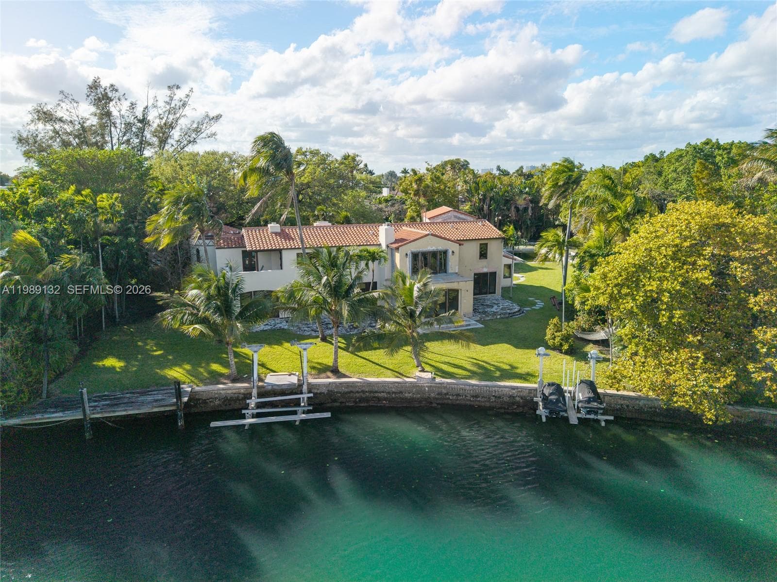 5005 Lakeview Dr, Miami Beach FL 33140 — 3