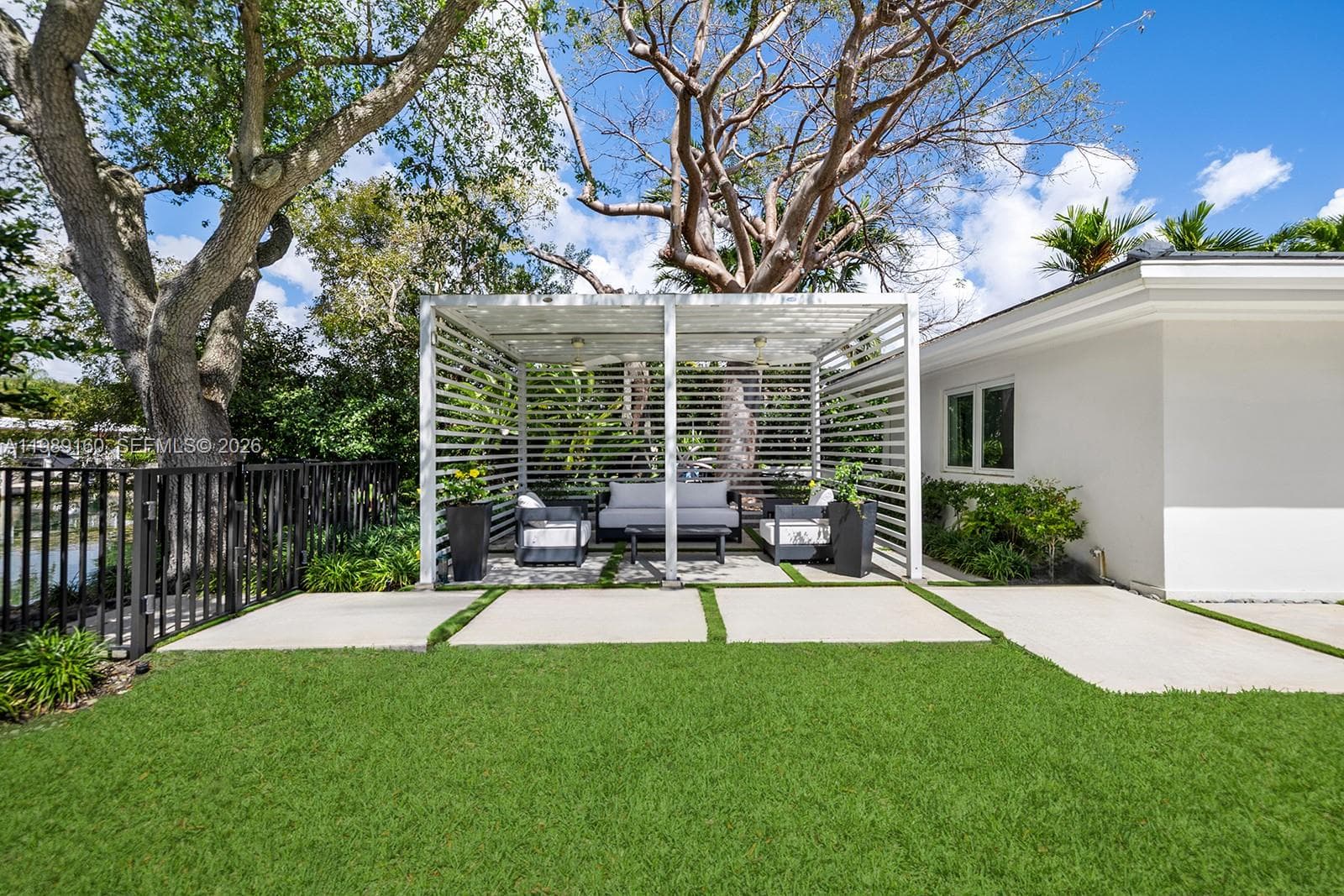 6120 Riviera Dr, Coral Gables FL 33146 — 28