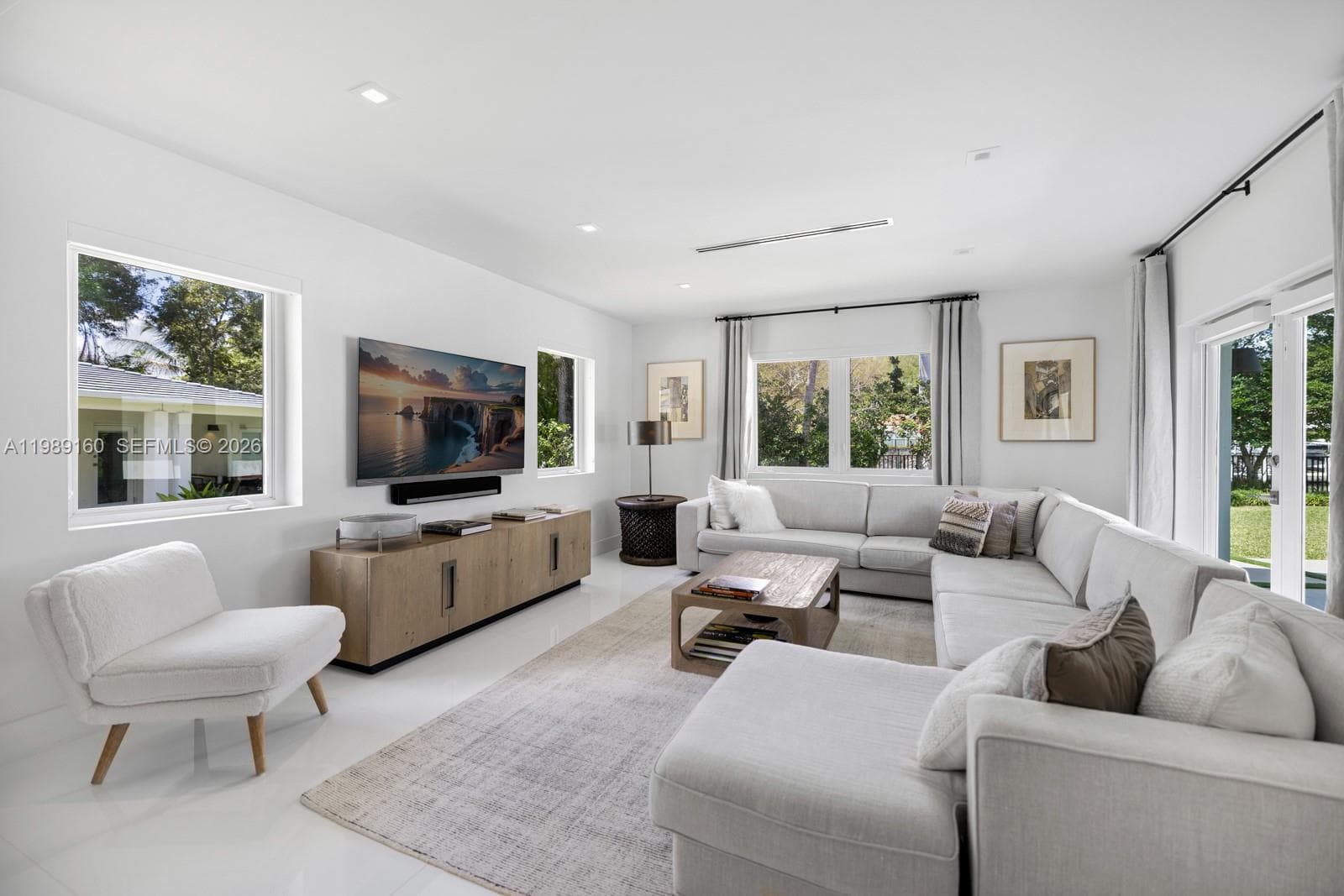 6120 Riviera Dr, Coral Gables FL 33146 — 10