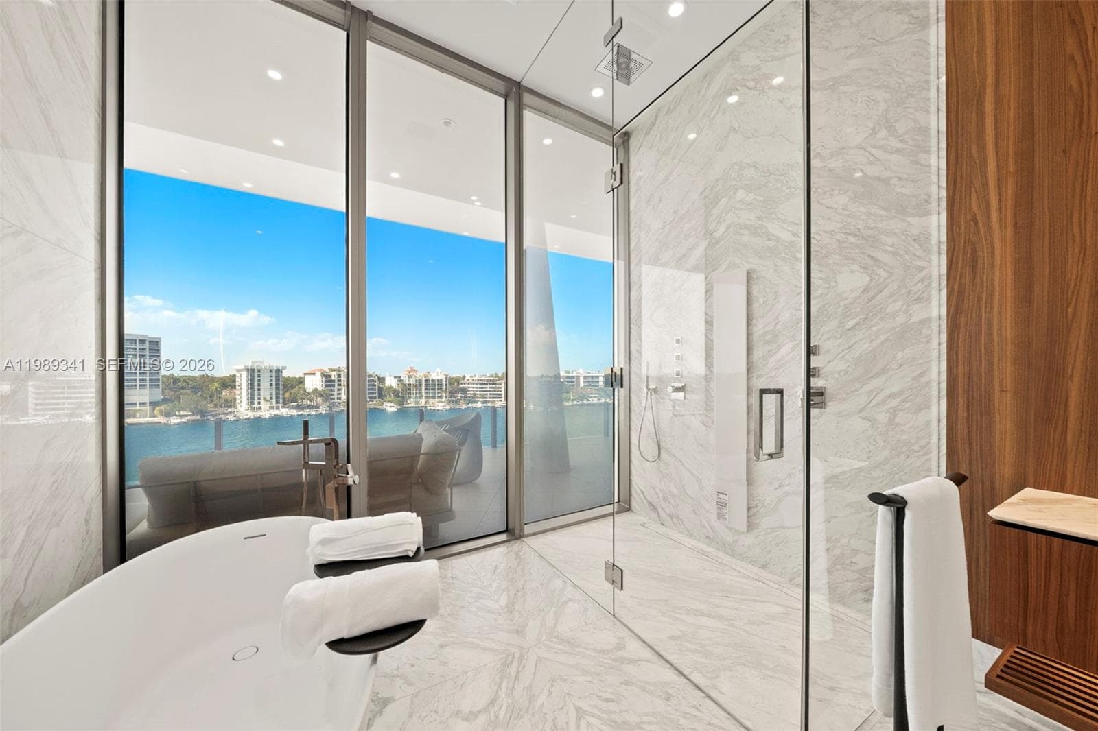5 Grove Isle Dr, Coconut Grove FL 33131 — 30
