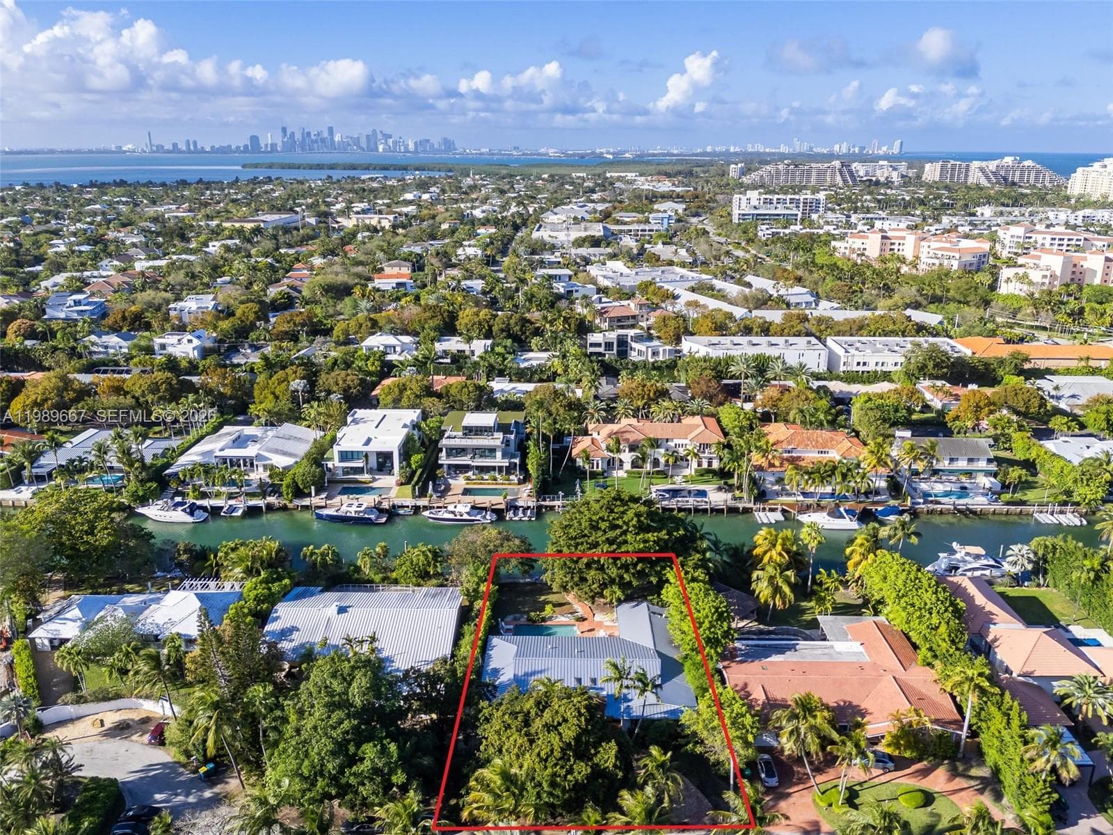 221 Knollwood Dr, Key Biscayne FL 33149 — 32