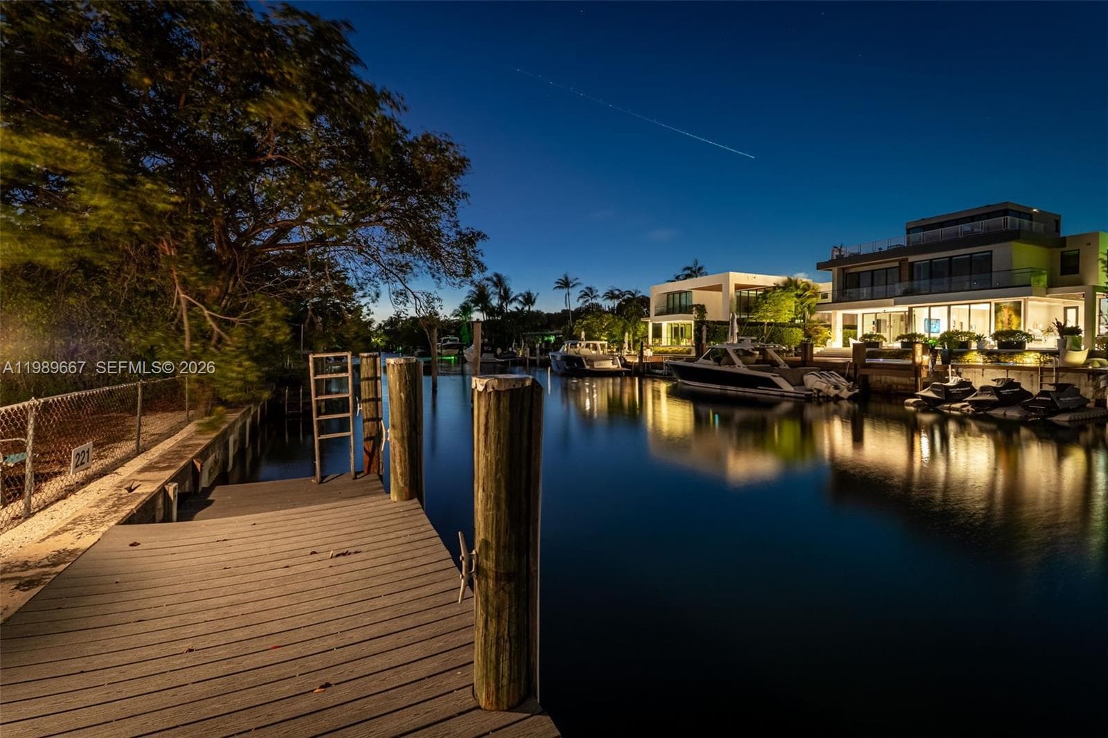221 Knollwood Dr, Key Biscayne FL 33149 — 34