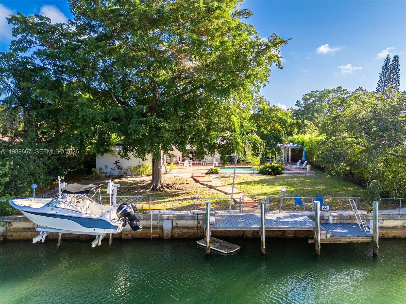 221 Knollwood Dr, Key Biscayne FL 33149 — 31