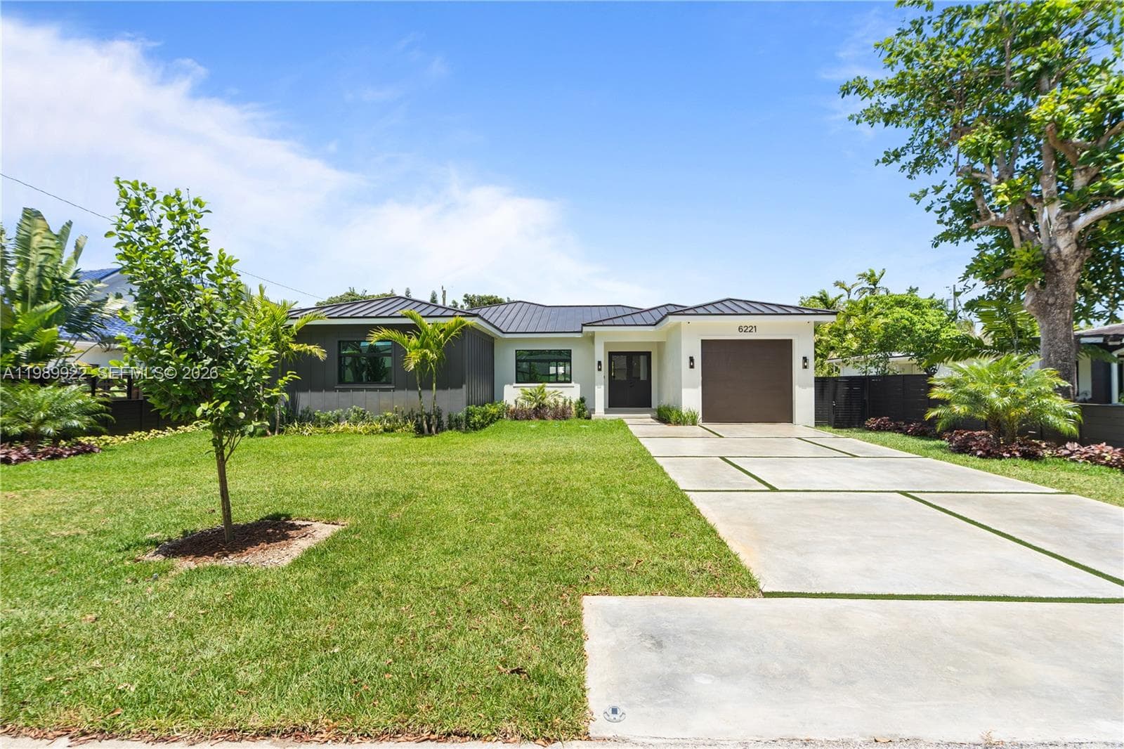 6221 SW 60th St, South Miami FL 33143 — 1