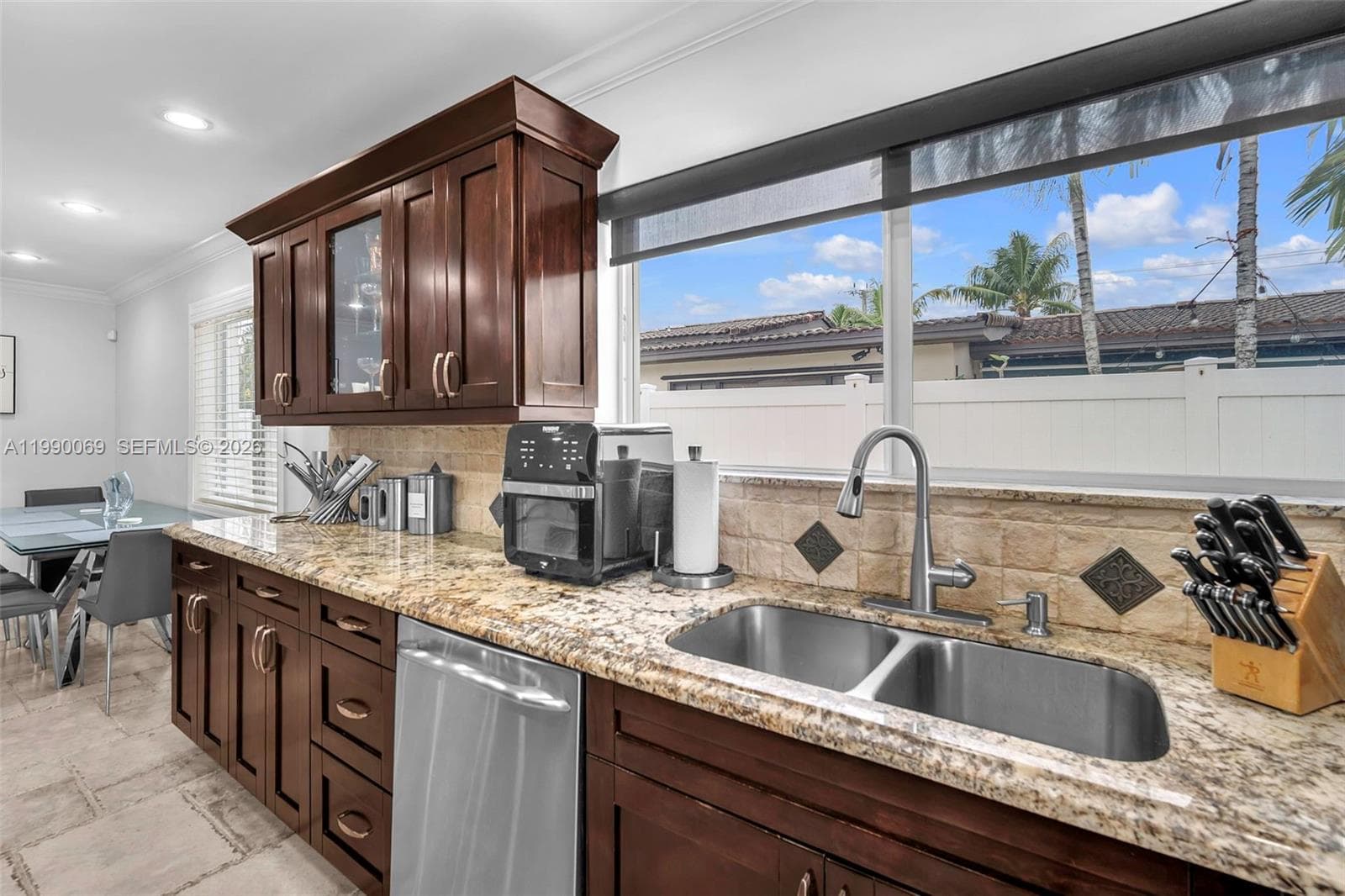 851 Bluebird Ave, Miami Springs FL 33166 — 20