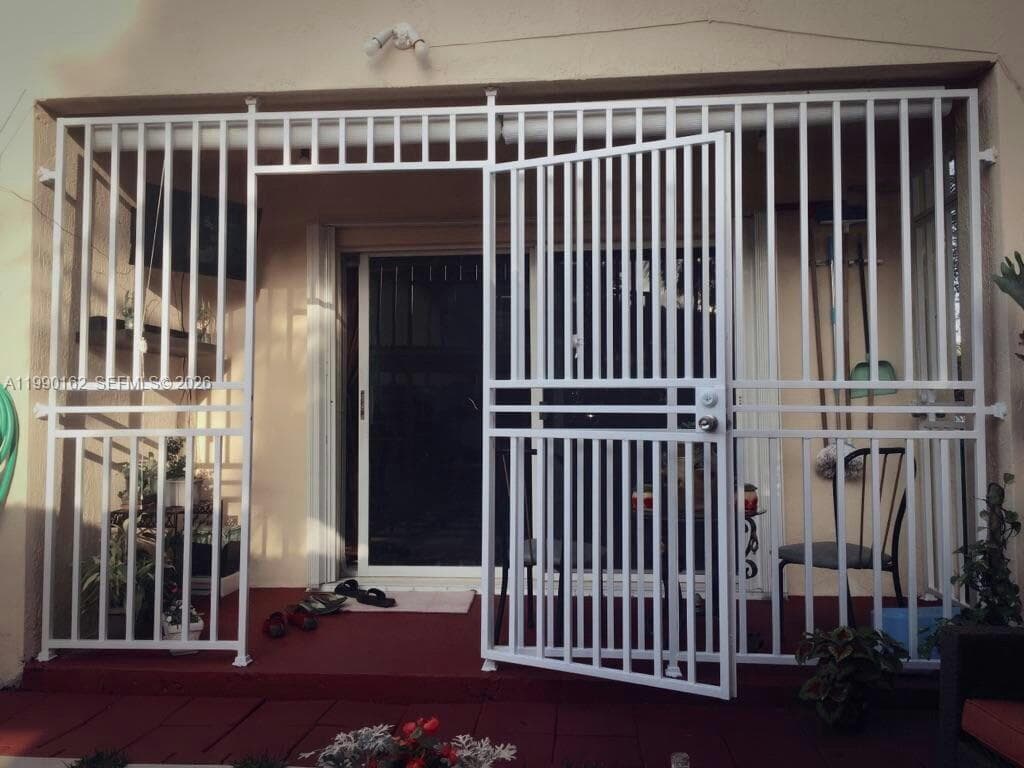 260 NW 114th Ave # 101, Sweetwater FL 33172 — 3