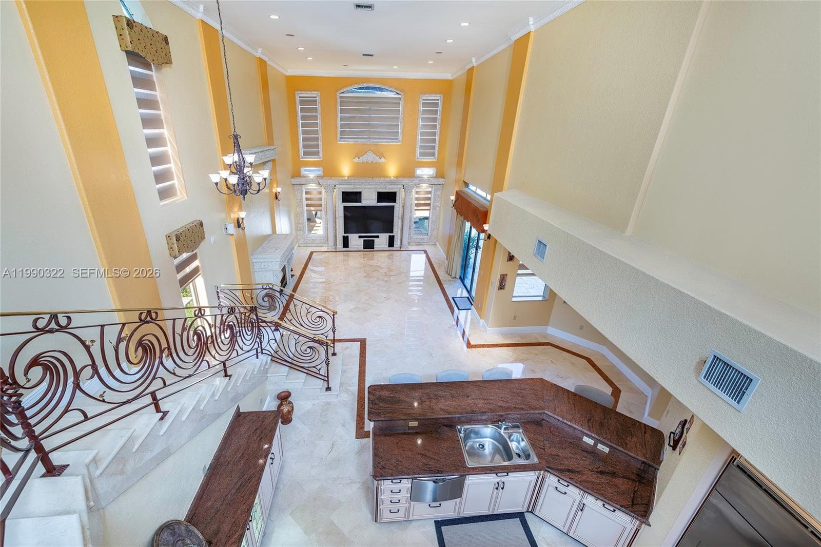 588 Miller Dr, Miami Springs FL 33166 — 26