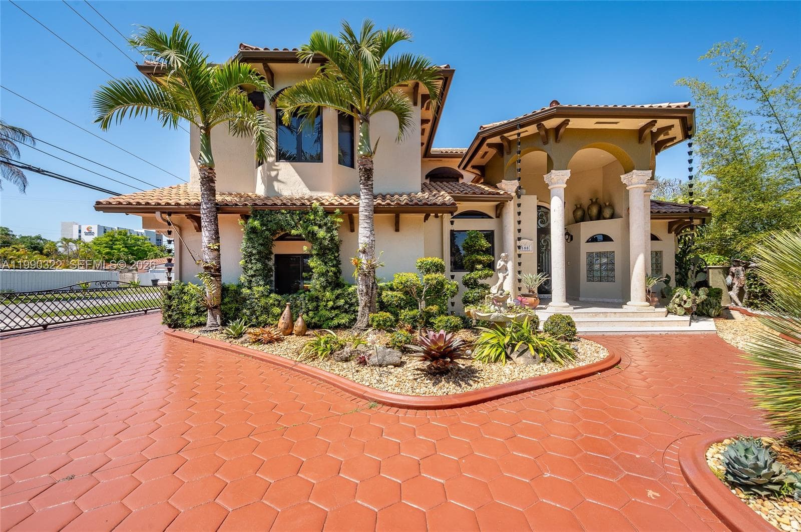 588 Miller Dr, Miami Springs FL 33166 — 3