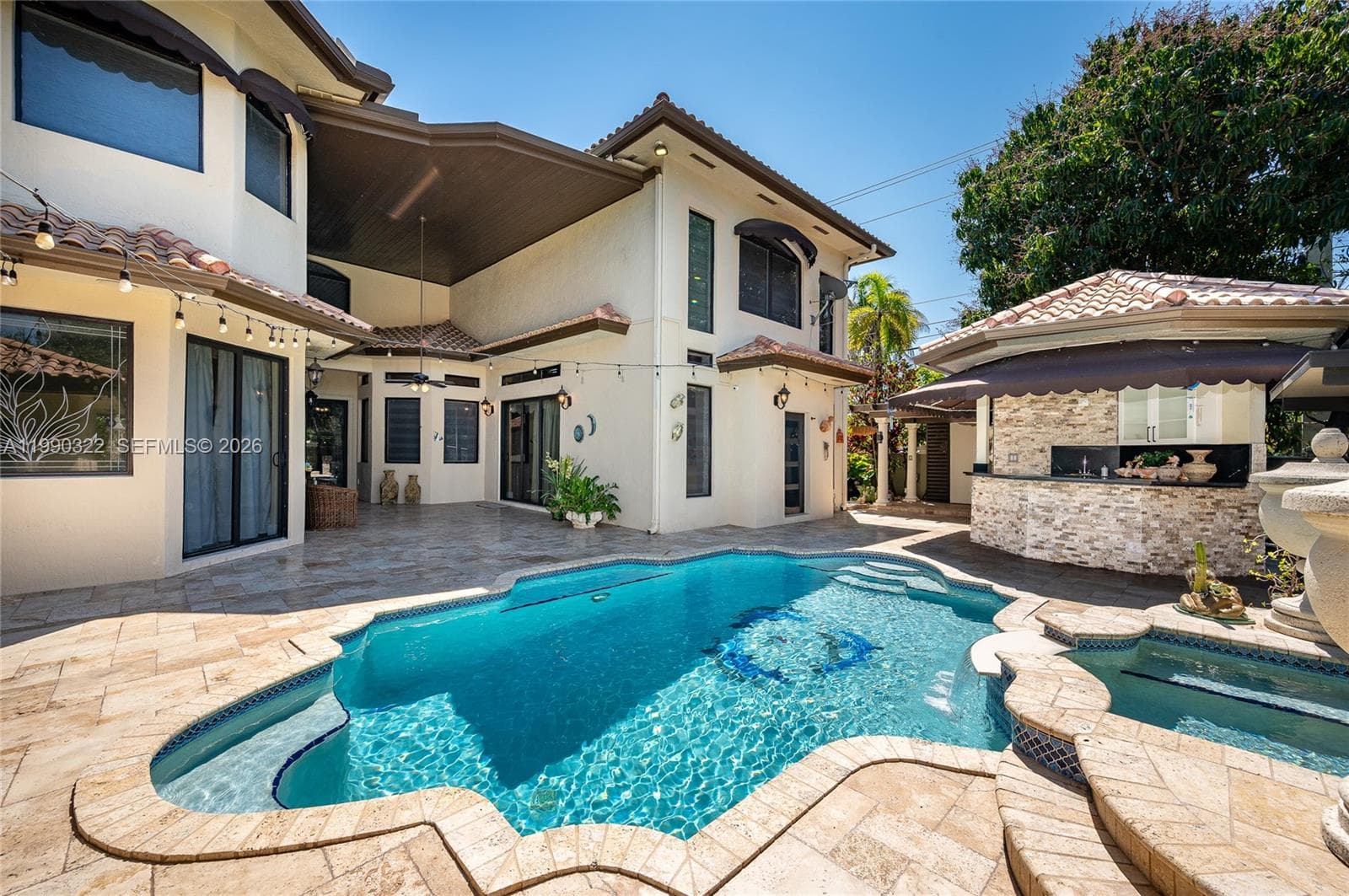 588 Miller Dr, Miami Springs FL 33166 — 55