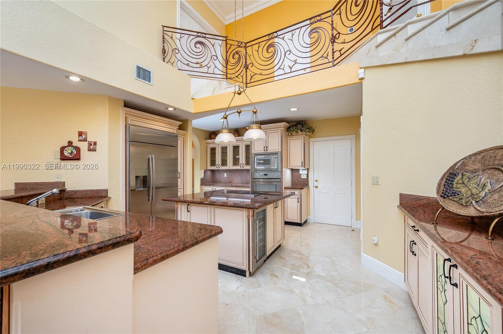 588 Miller Dr, Miami Springs FL 33166 — 11