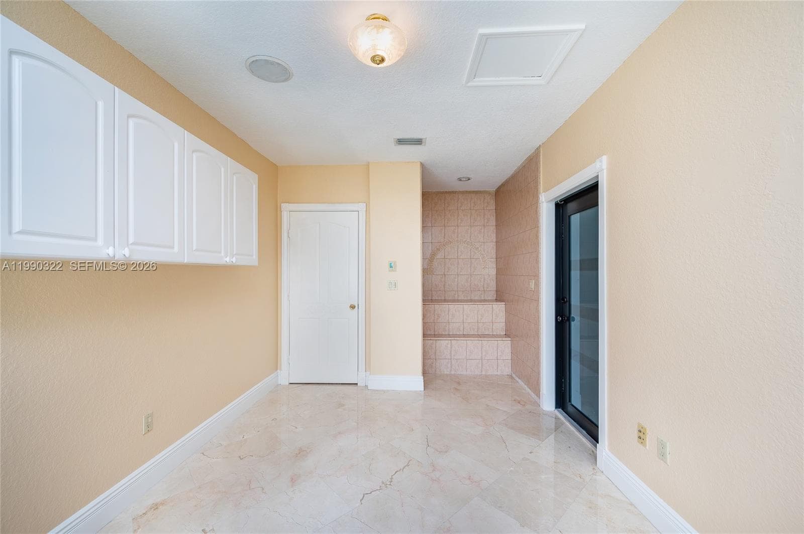 588 Miller Dr, Miami Springs FL 33166 — 44