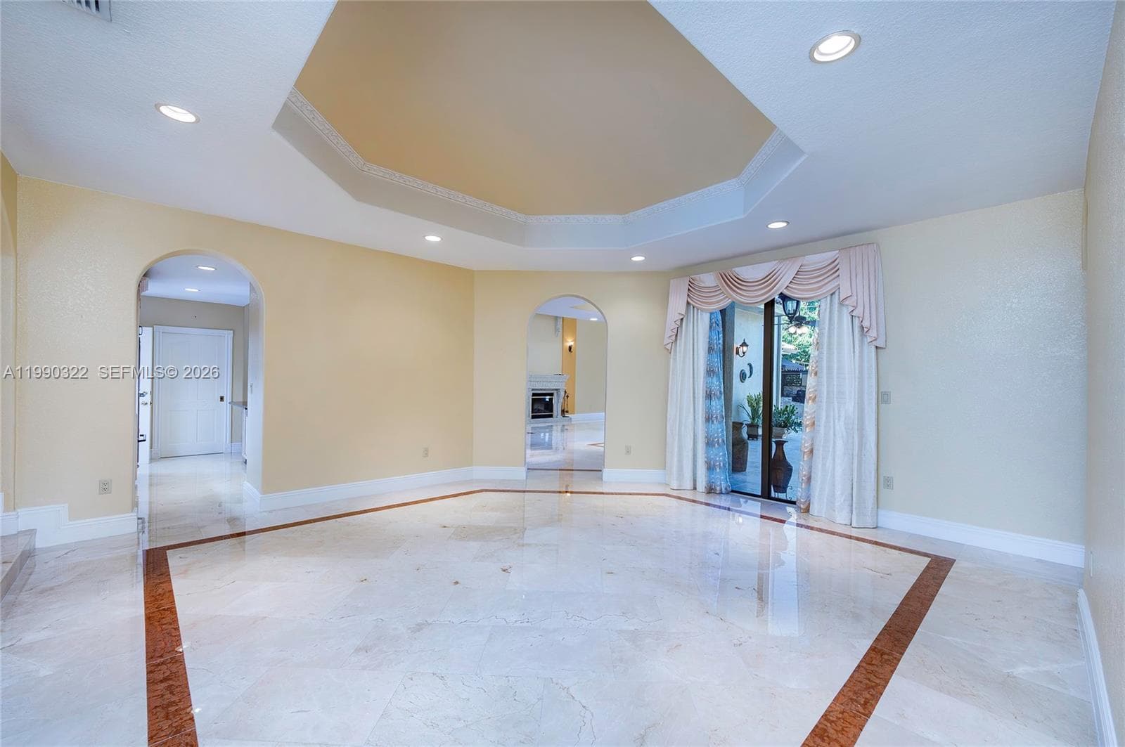 588 Miller Dr, Miami Springs FL 33166 — 25
