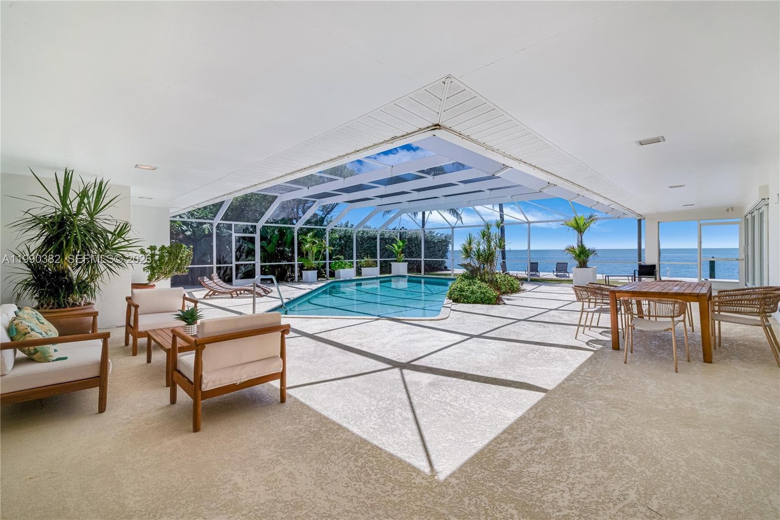 640 S Mashta Dr, Key Biscayne FL 33149 — 35