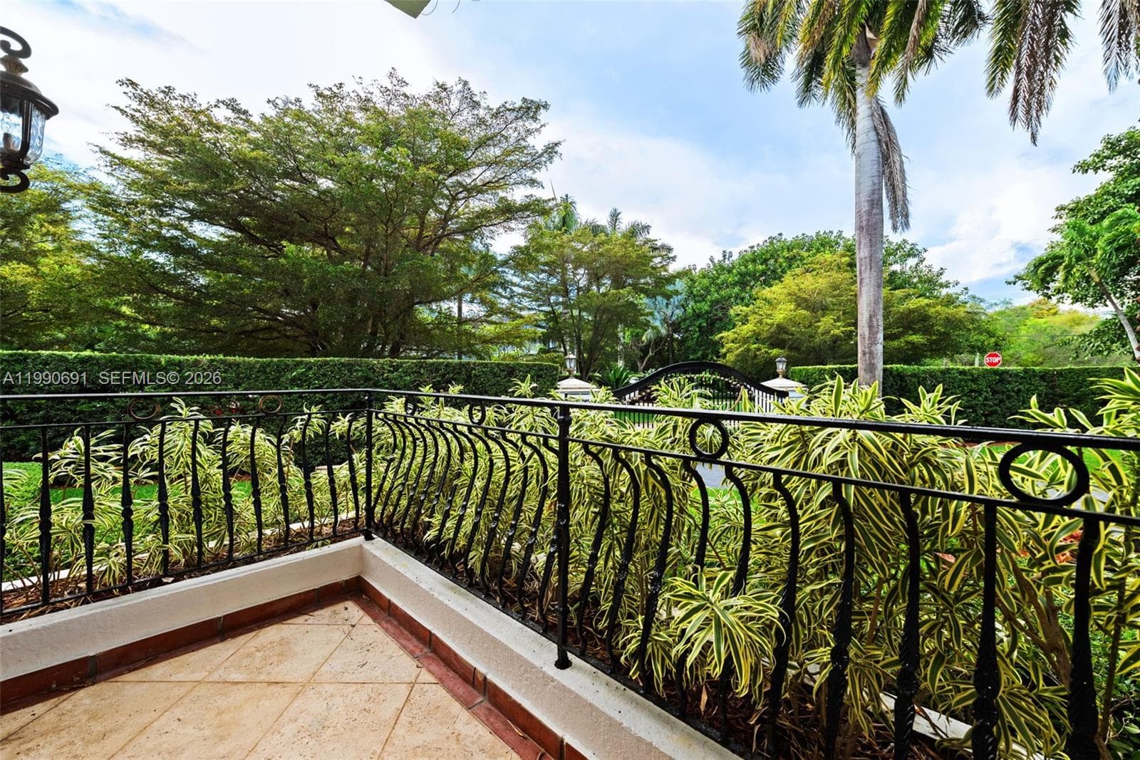 7701 Old Cutler Rd, Coral Gables FL 33143 — 47
