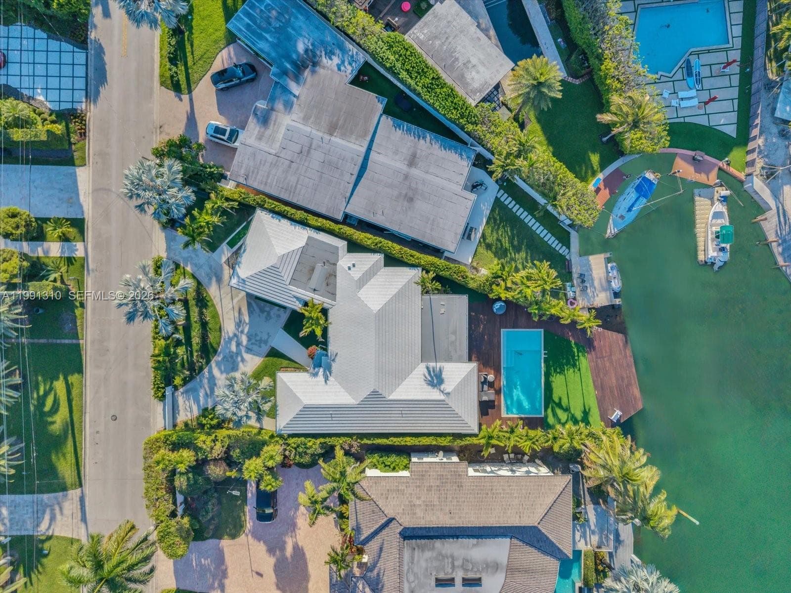 1277 Biscaya Dr, Surfside FL 33154 — 39