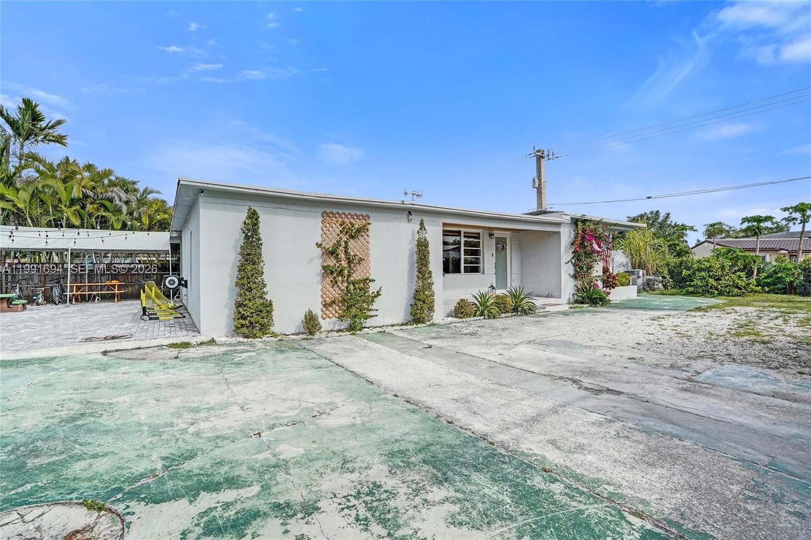 1991 SW 62nd Ave, West Miami FL 33155 — 26