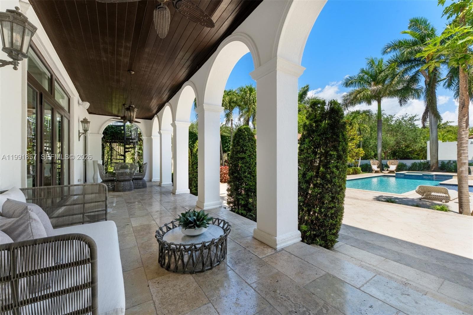 12575 Pine Needle Ln, Pinecrest FL 33156 — 32