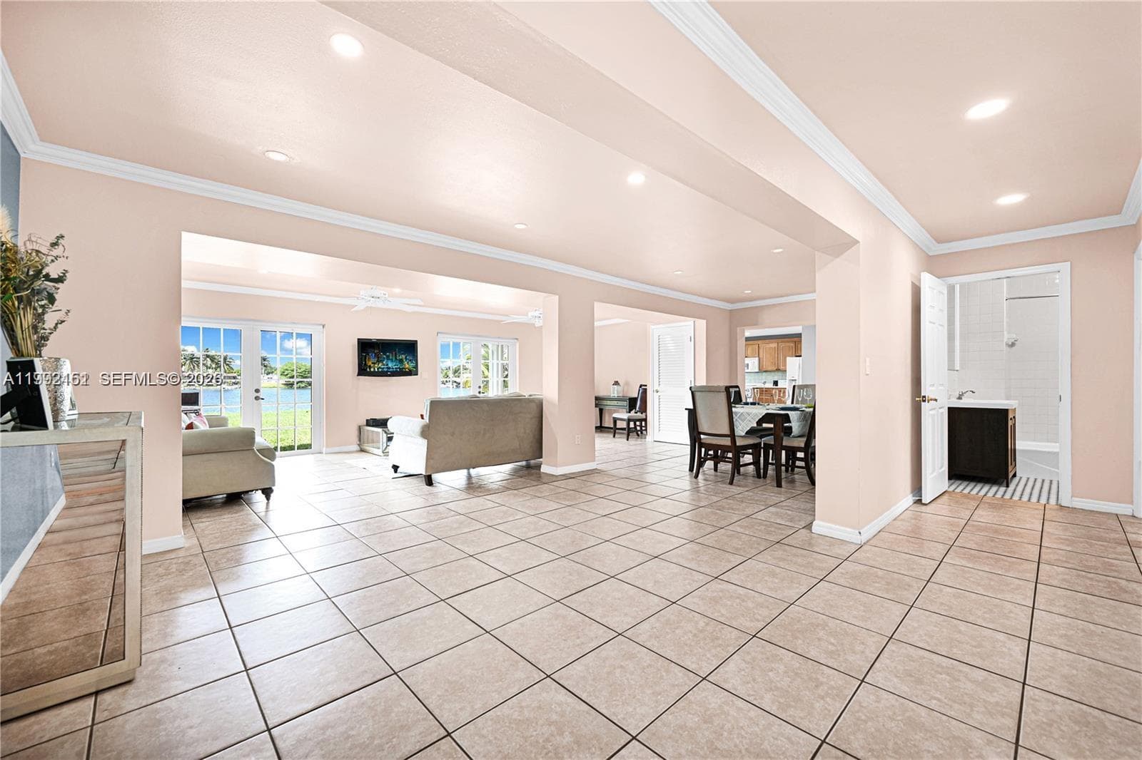 18400 NW 78th Ave, Hialeah FL 33015 — 19
