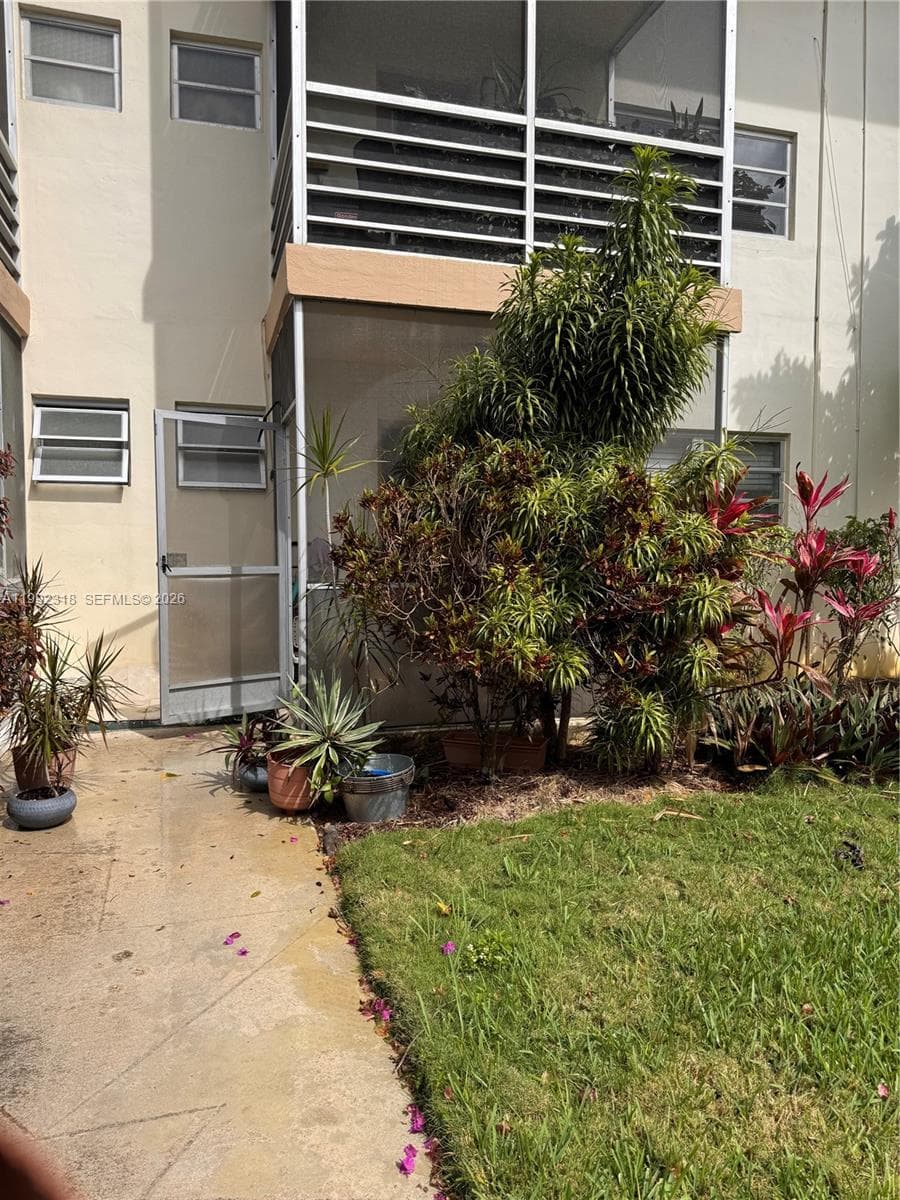 17090 NE 14th Ave # 107, Miami FL 33162 — 12