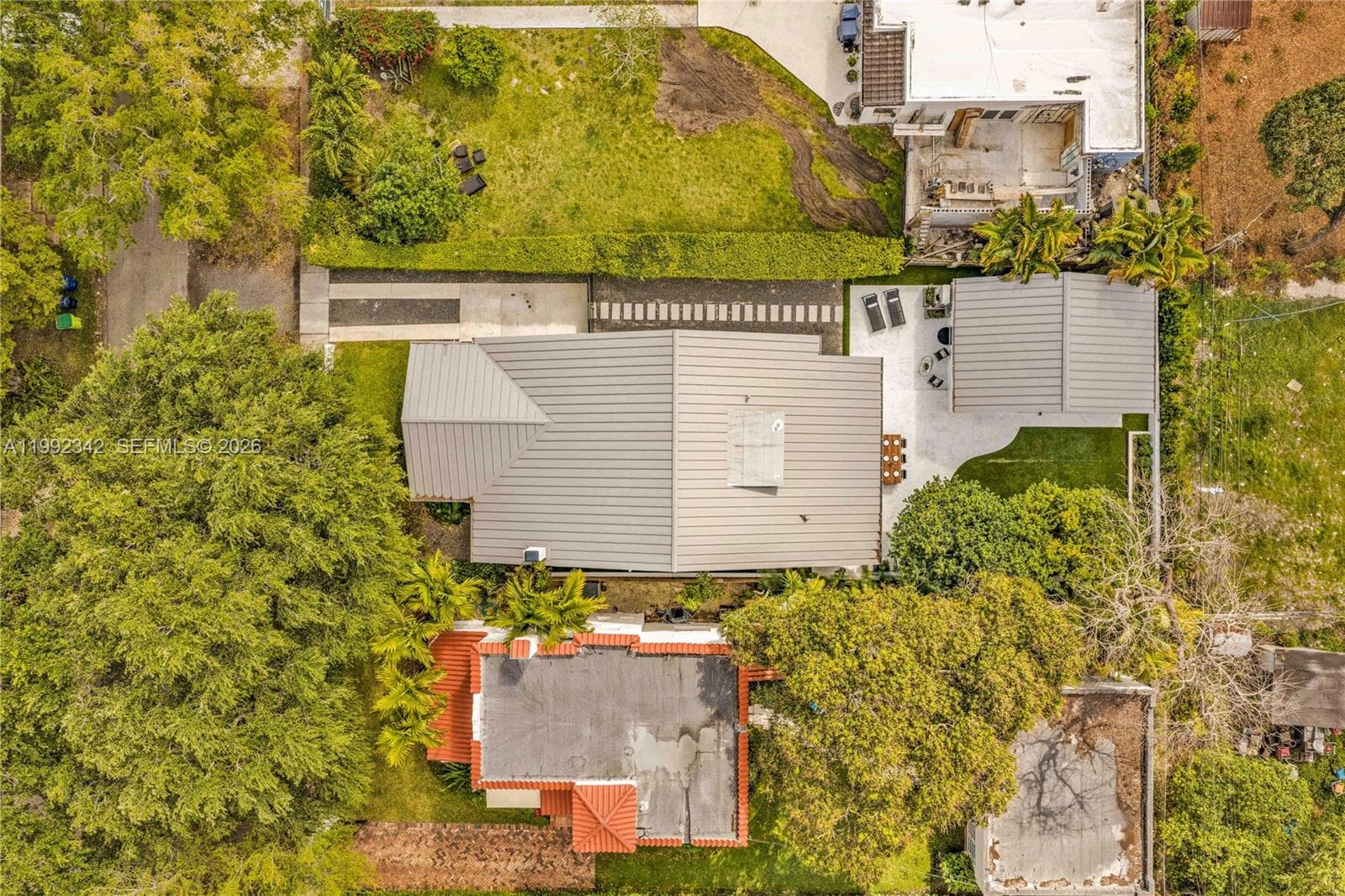 320 NE 88th St, El Portal FL 33138 — 76
