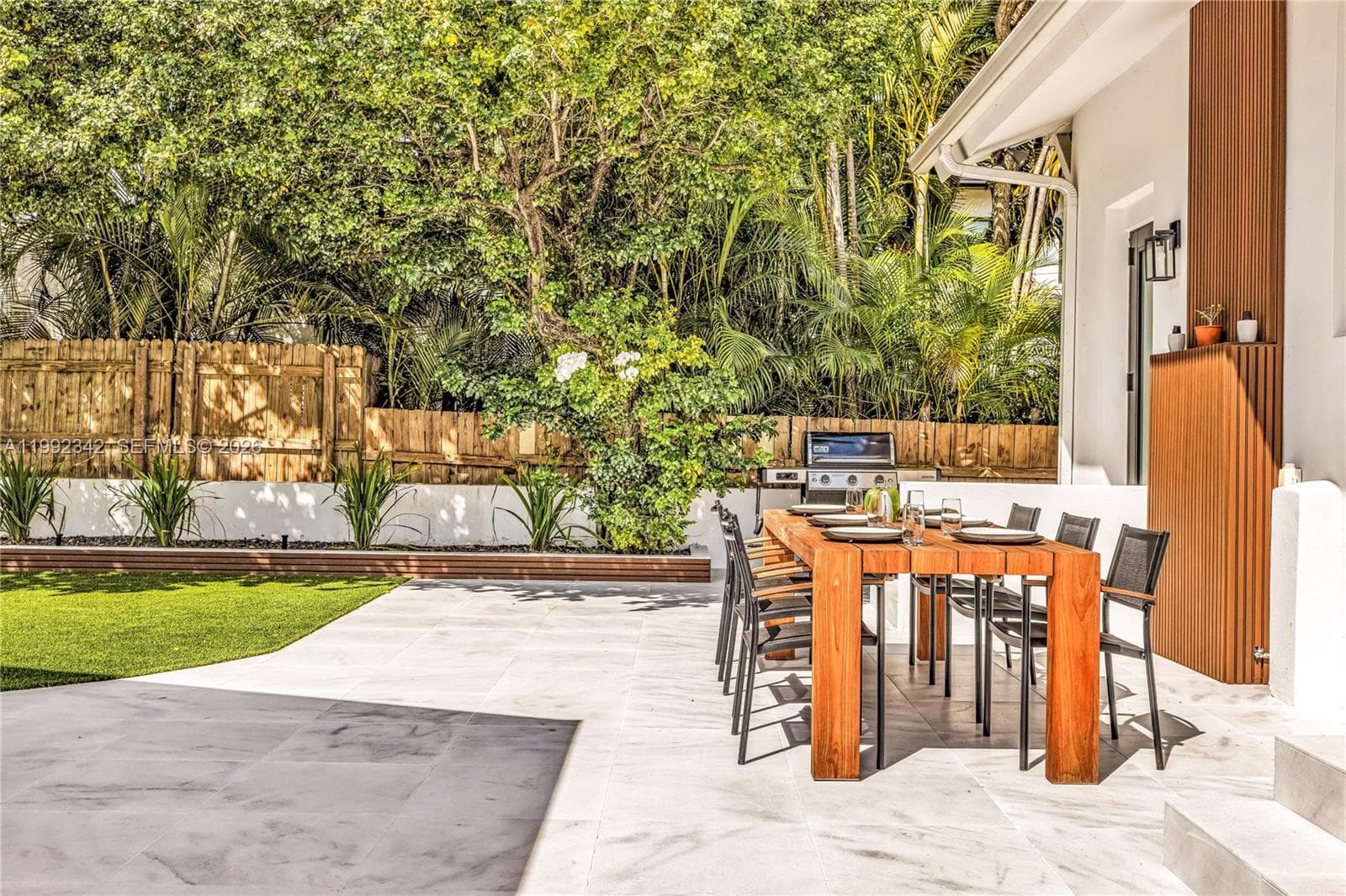320 NE 88th St, El Portal FL 33138 — 64