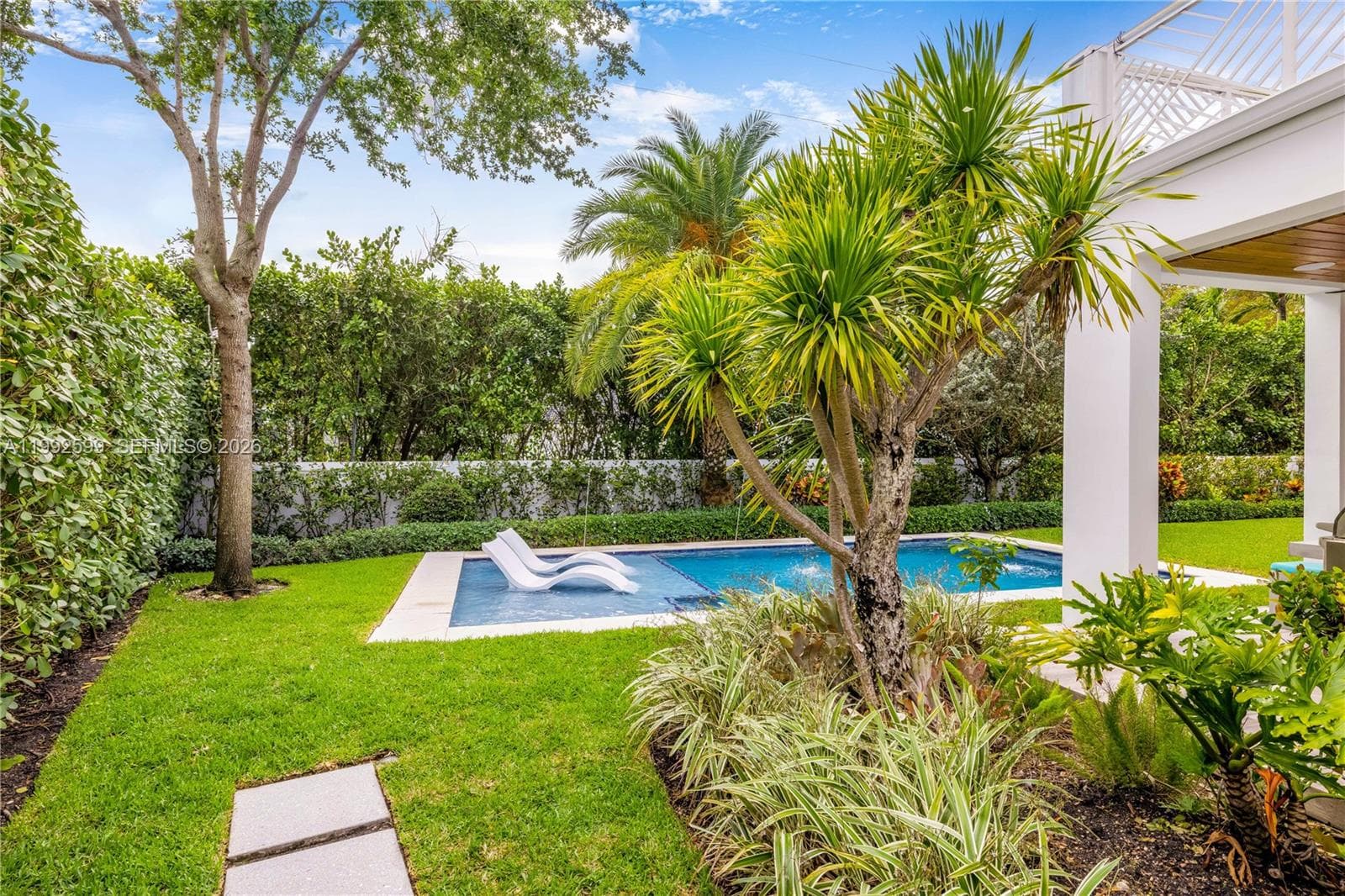 5602 SW 65th Ct, South Miami FL 33143 — 18