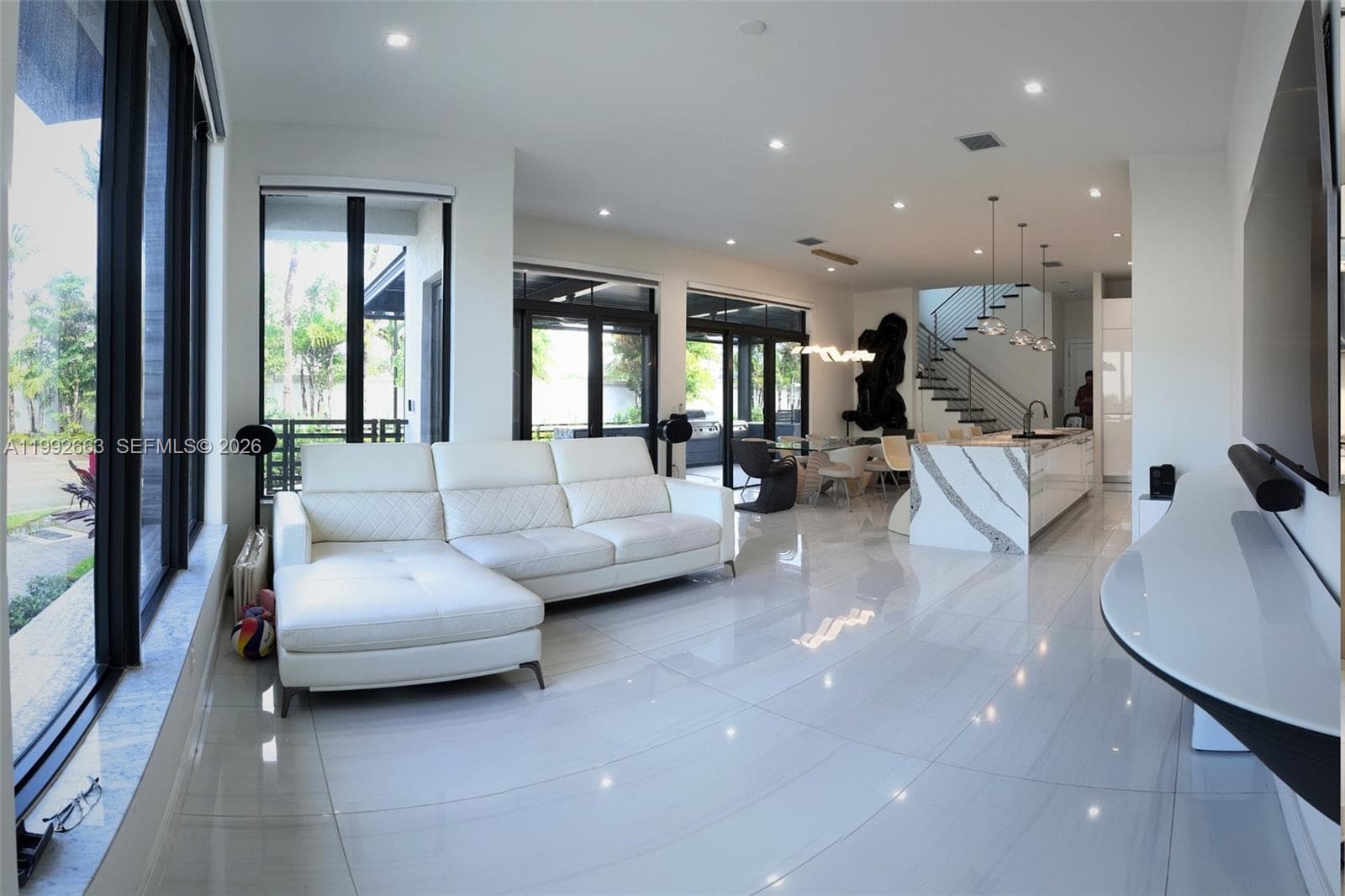 8002 NW 43rd St, Doral FL 33166 — 3
