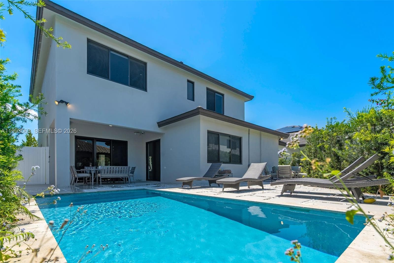 8019 NW 46th Ter, Doral FL 33166 — 32
