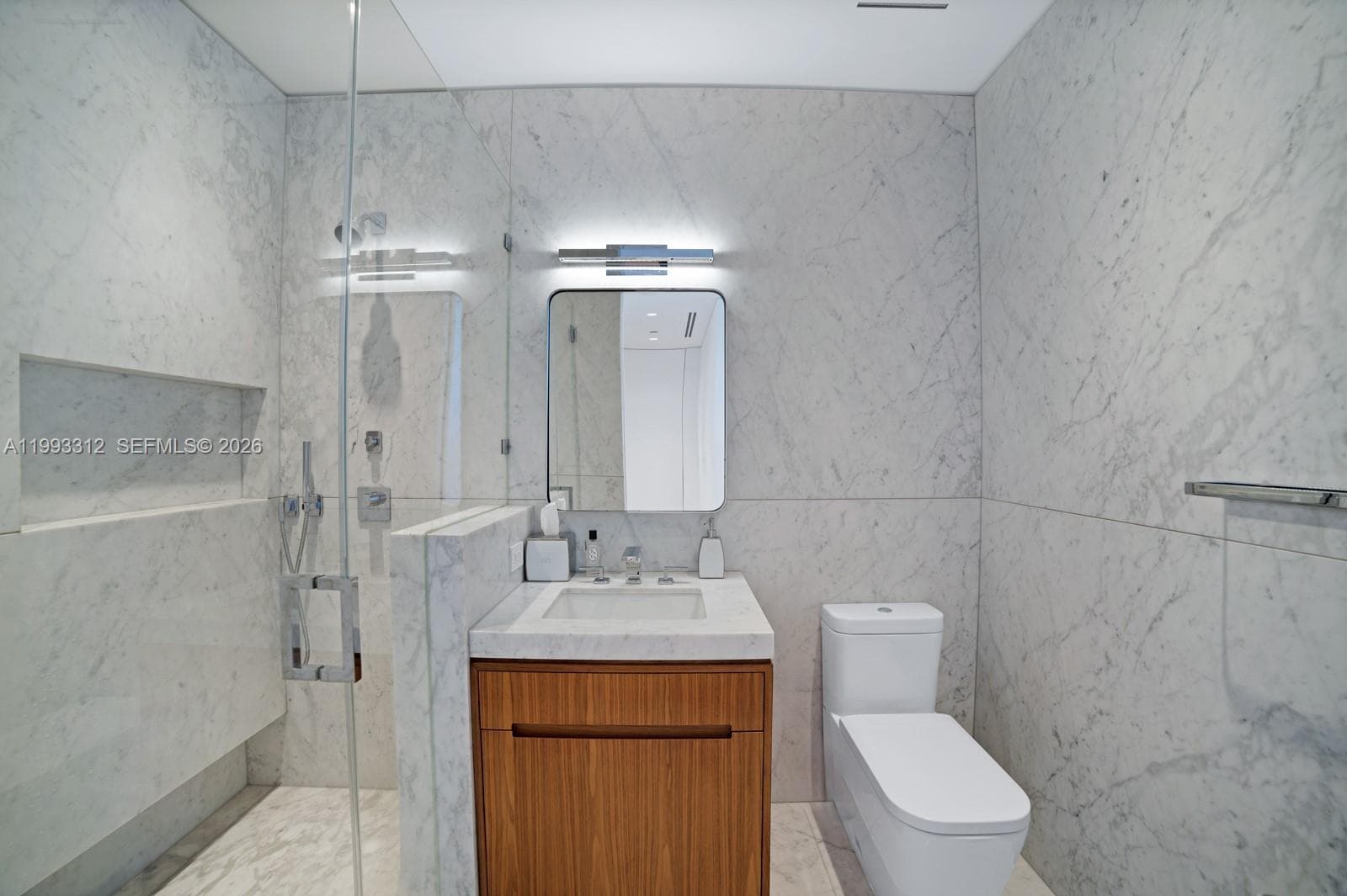 100 S Pointe Dr, Miami Beach FL 33139 — 24