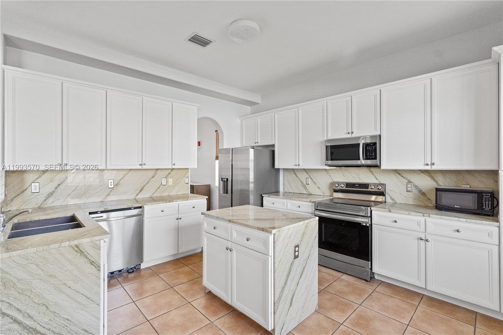 18140 NW 90th Ave, Hialeah FL 33018 — 12