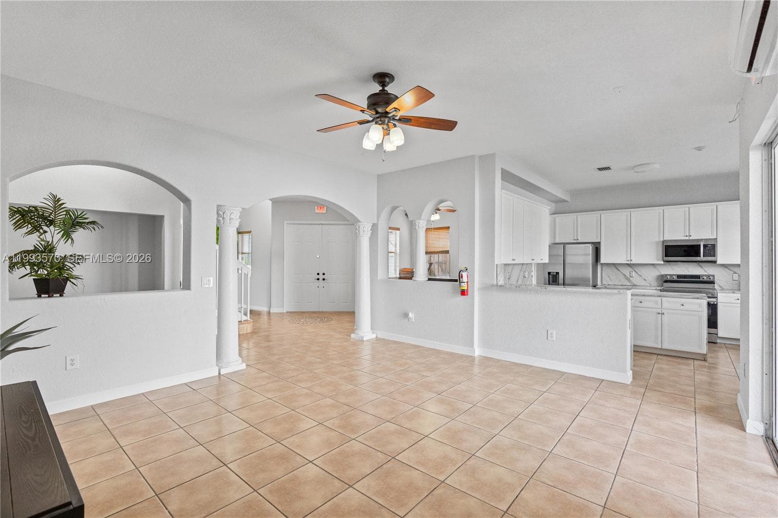 18140 NW 90th Ave, Hialeah FL 33018 — 15