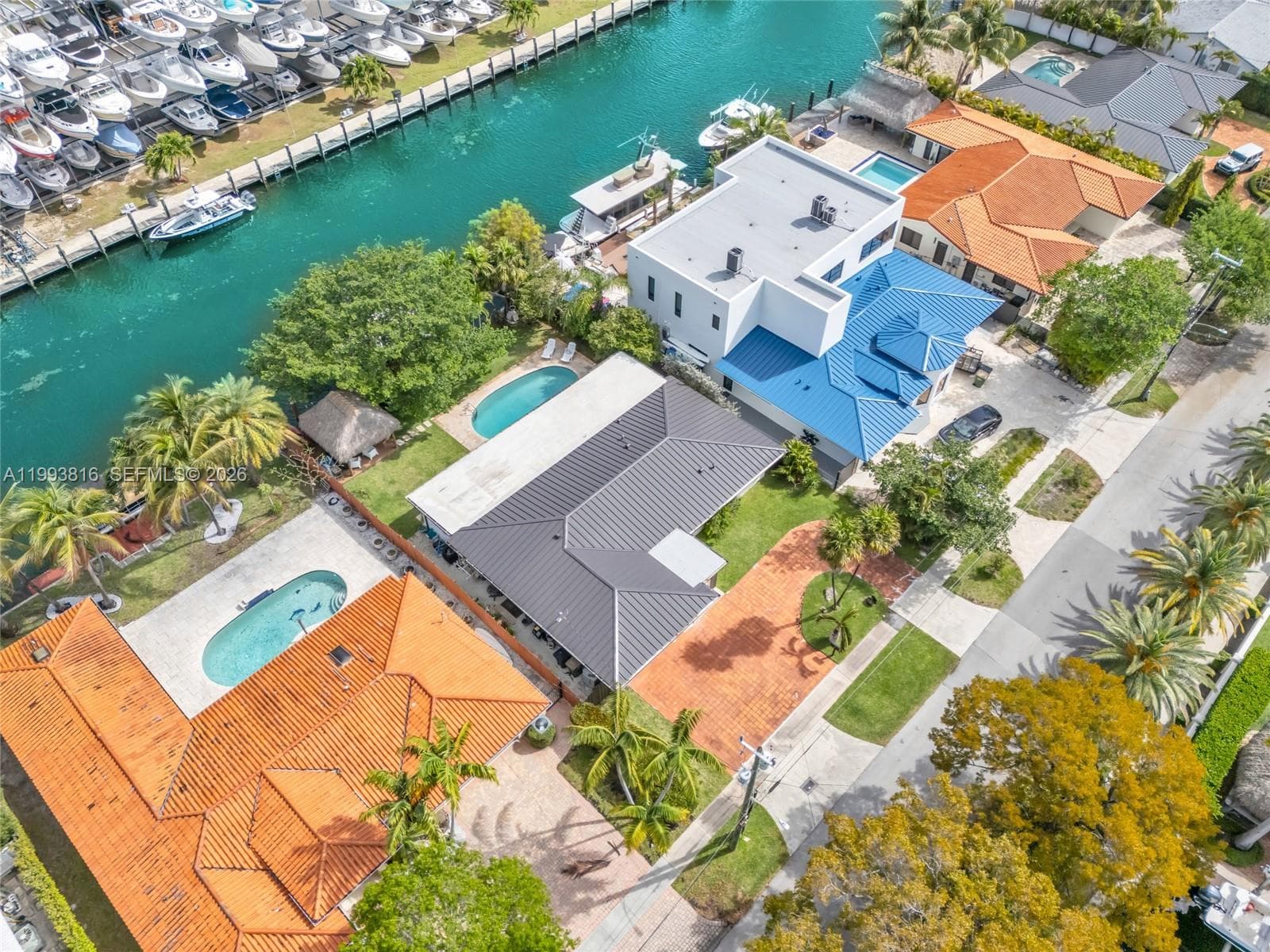 2025 Arch Creek Dr, North Miami FL 33181 — 38