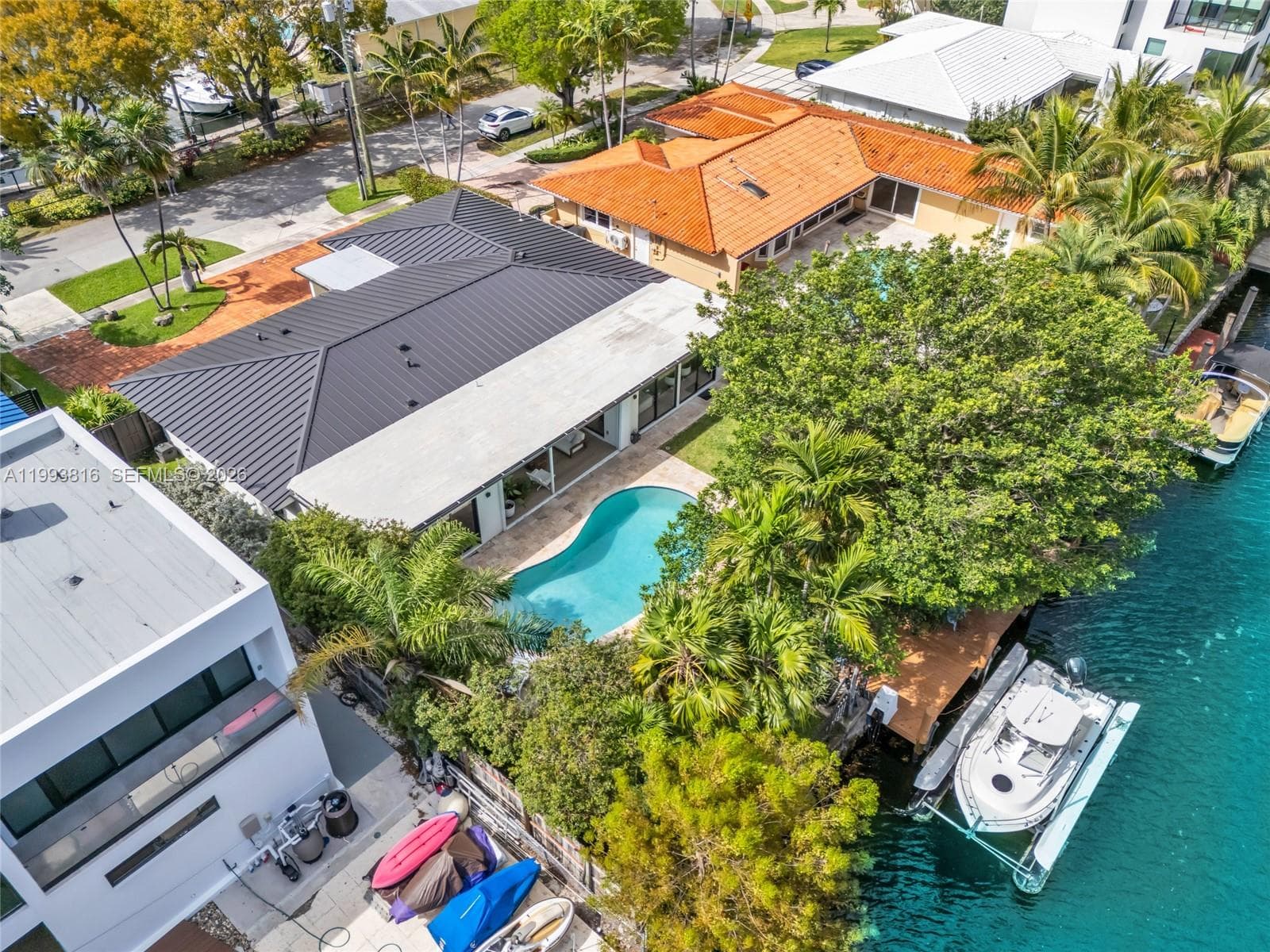 2025 Arch Creek Dr, North Miami FL 33181 — 35
