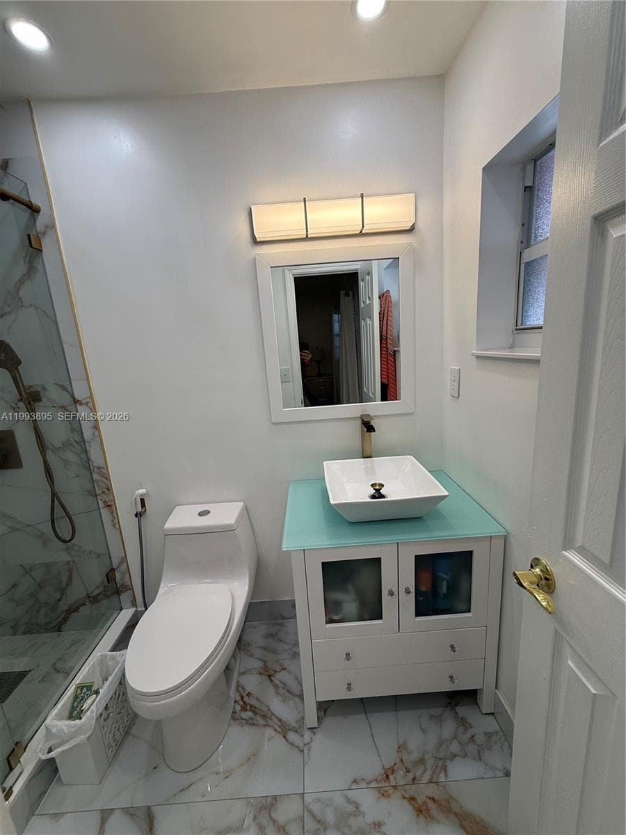5223 NW 168th Ter, Miami Gardens FL 33055 — 25