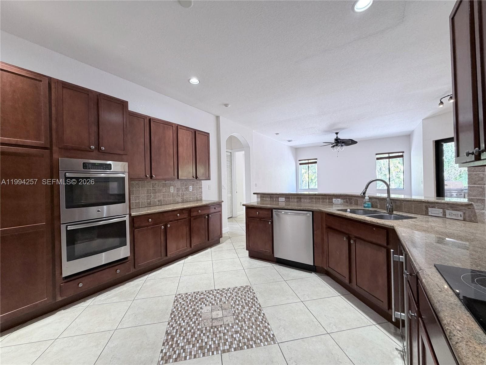 19385 SW 79th Ct, Cutler Bay FL 33157 — 19