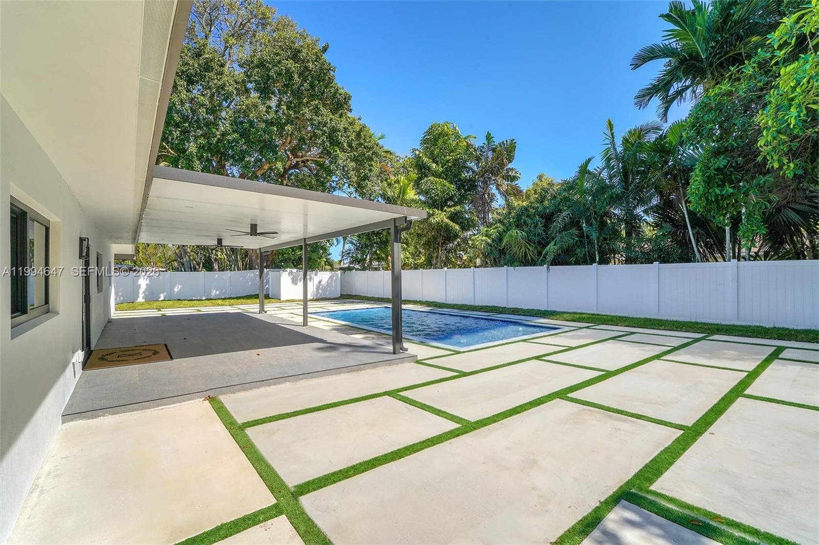 8820 SW 182nd Ter, Palmetto Bay FL 33157 — 22