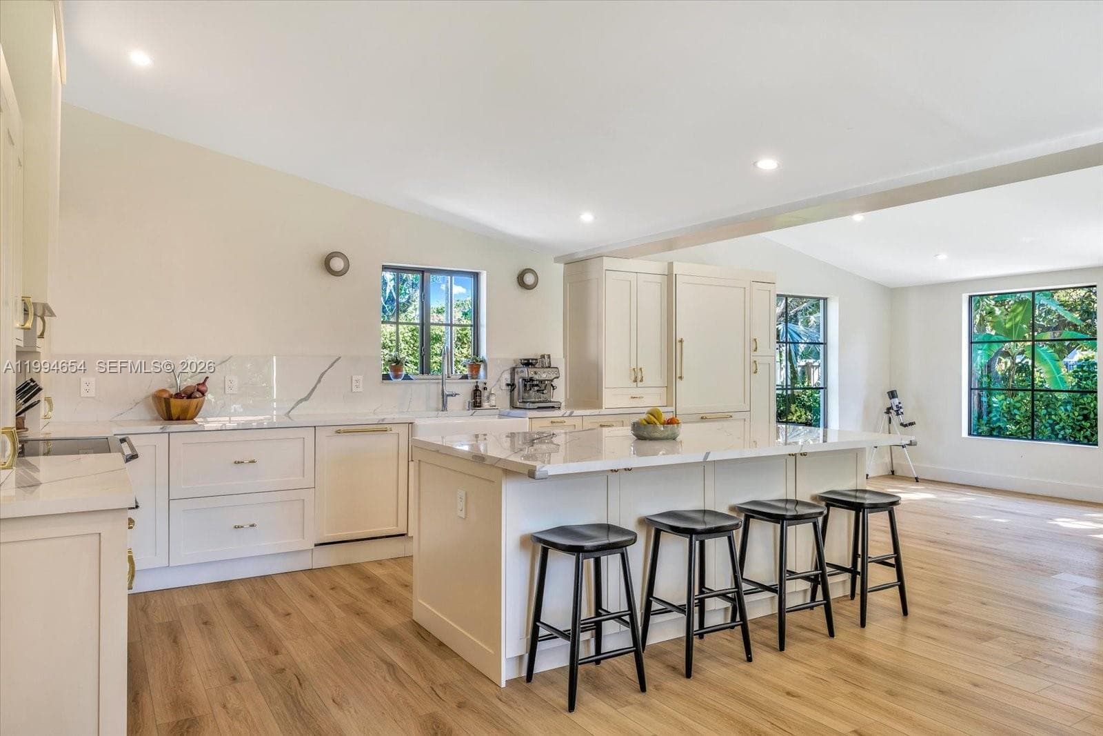 5943 SW 65th Ave, South Miami FL 33143 — 6