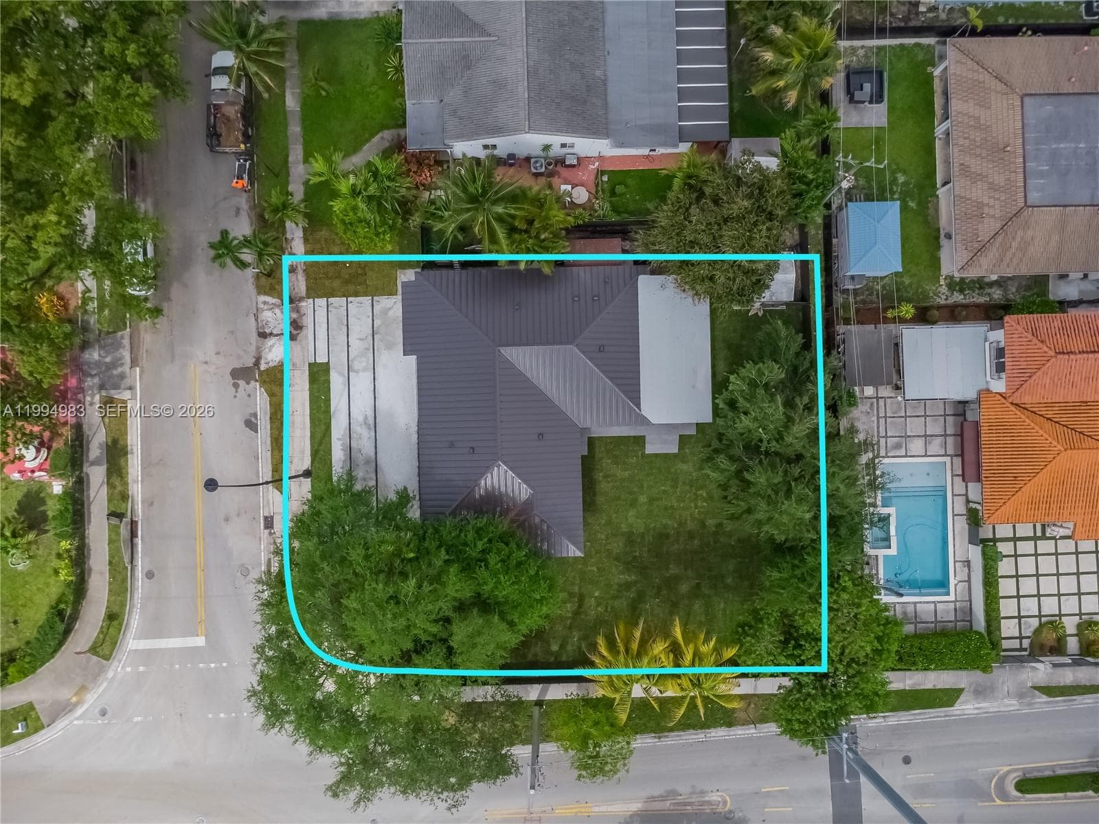 6207 SW 10th St, West Miami FL 33144 — 37