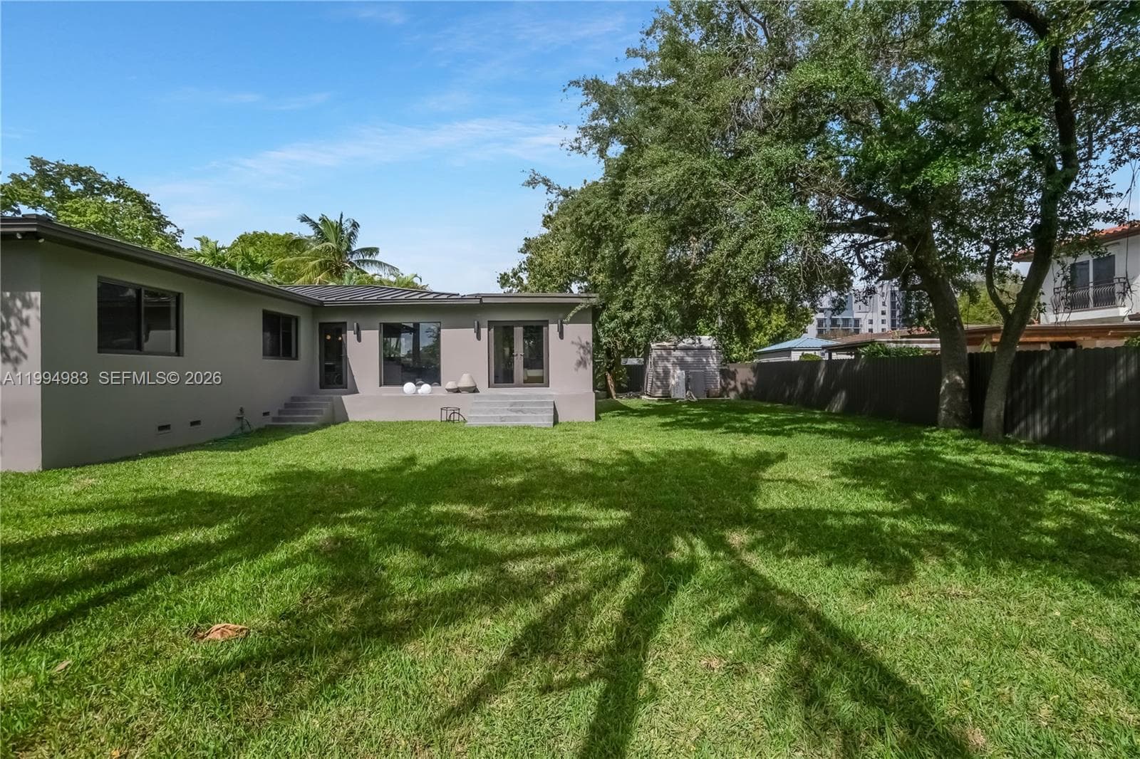 6207 SW 10th St, West Miami FL 33144 — 25
