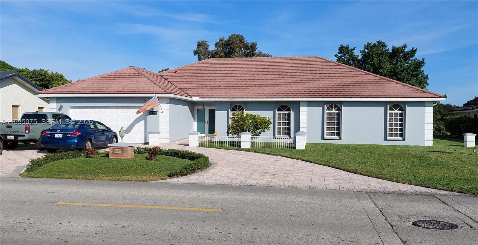 18921 W Oakmont Dr, Hialeah FL 33015 — 2