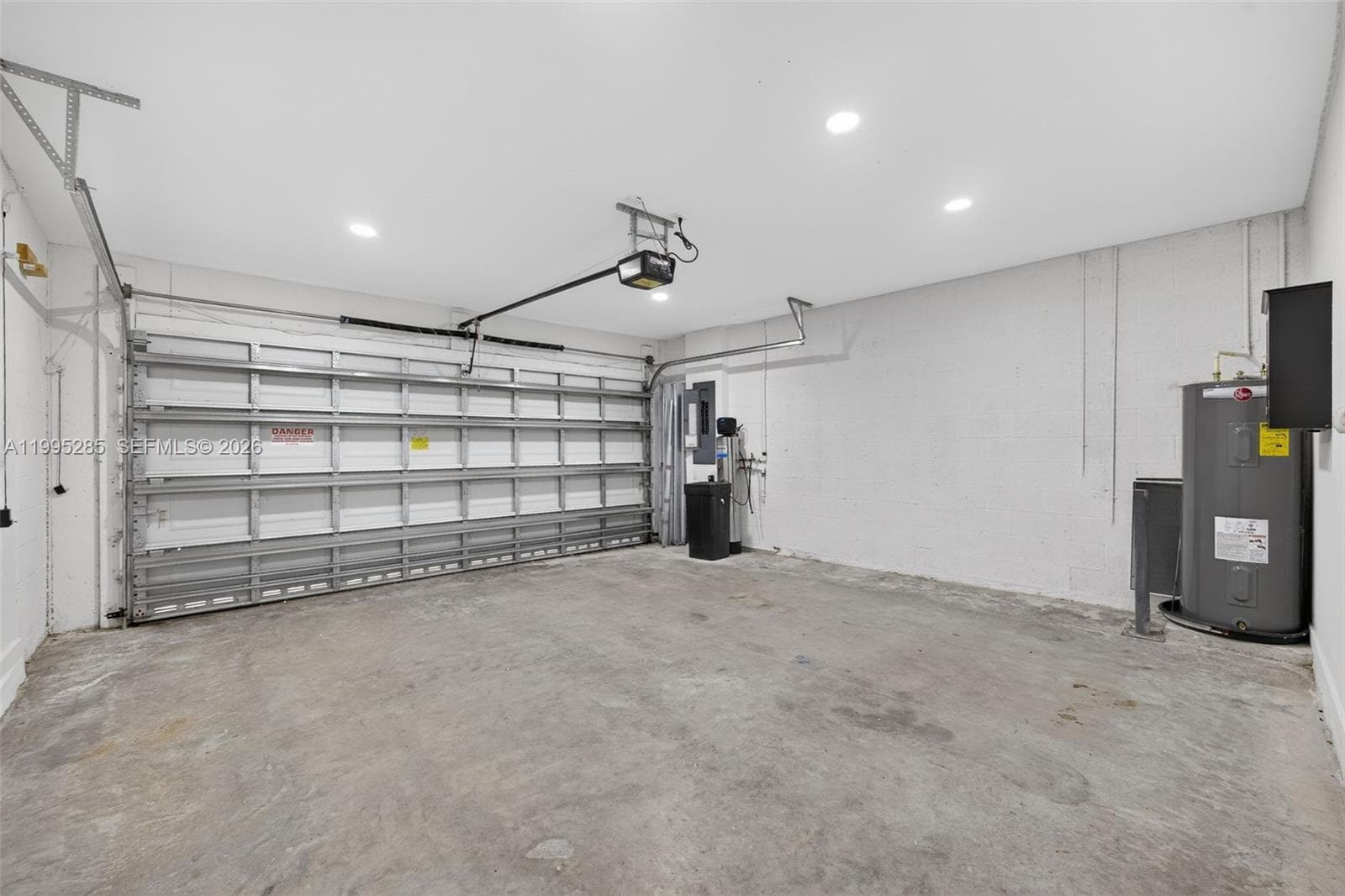619 NE 5th St, Florida City FL 33034 — 23