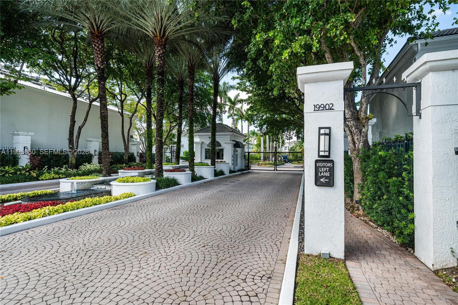 3703 NE 199th St, Aventura FL 33180 — 35