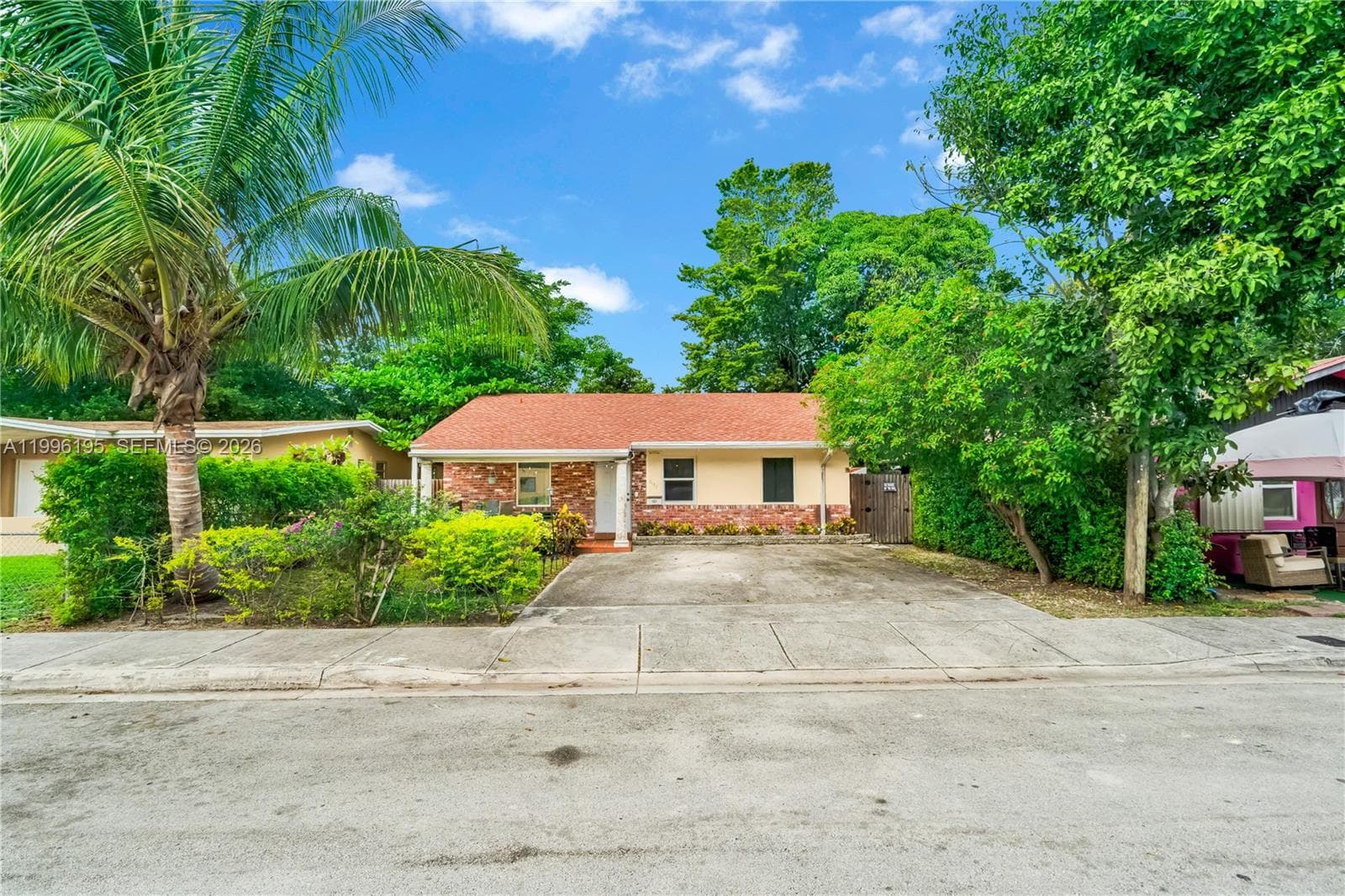 6133 SW 62nd Ter, South Miami FL 33143 — 2